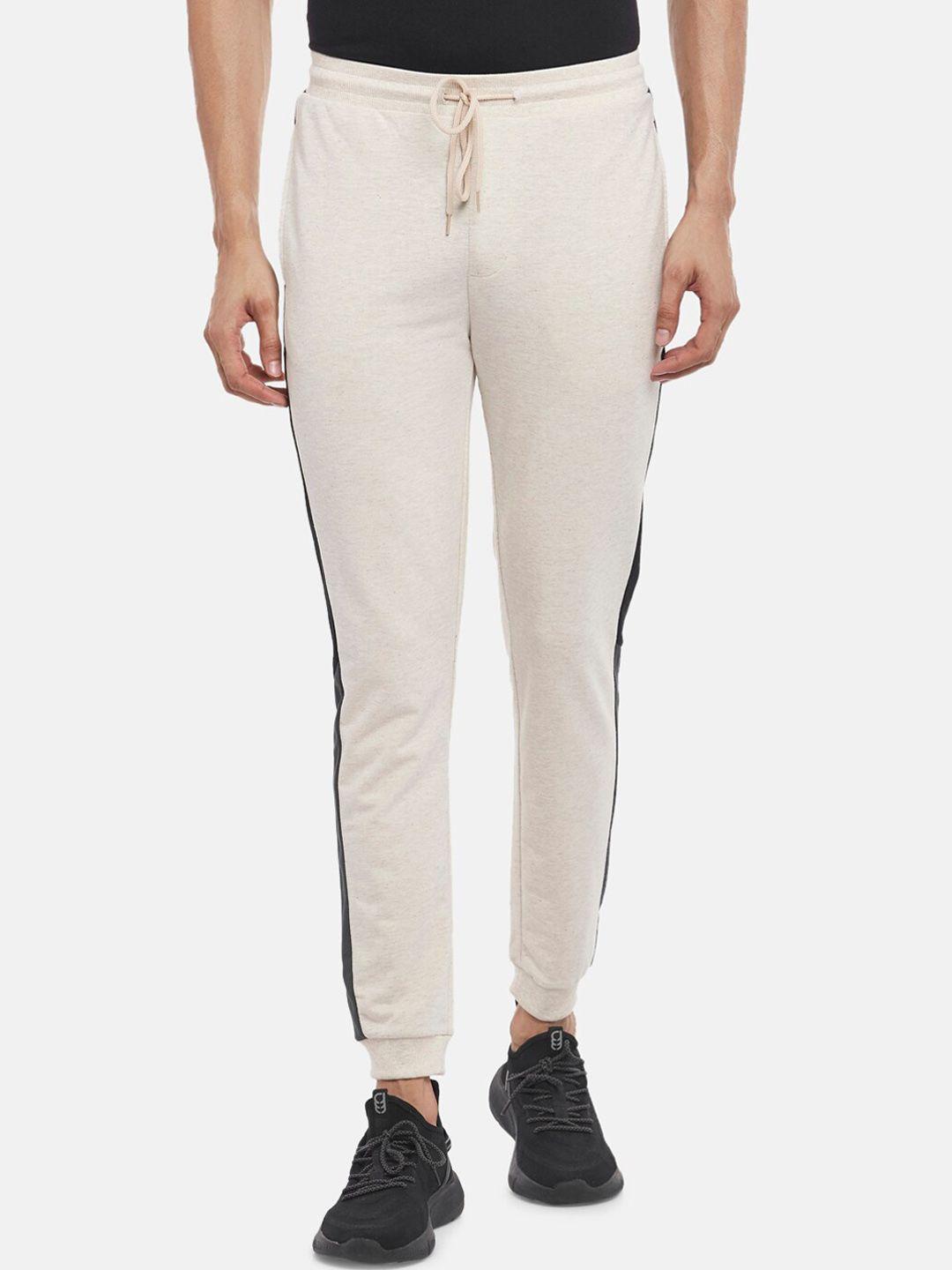 ajile by pantaloons men off white slim-fit solid jogger