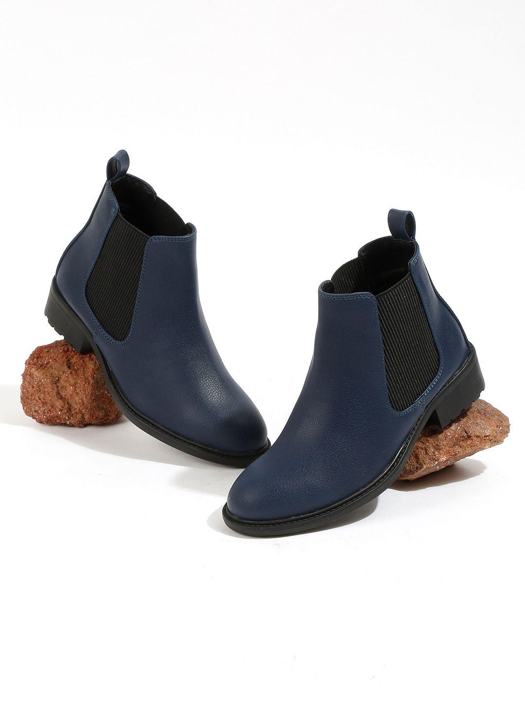 roadster women blue solid winter boots