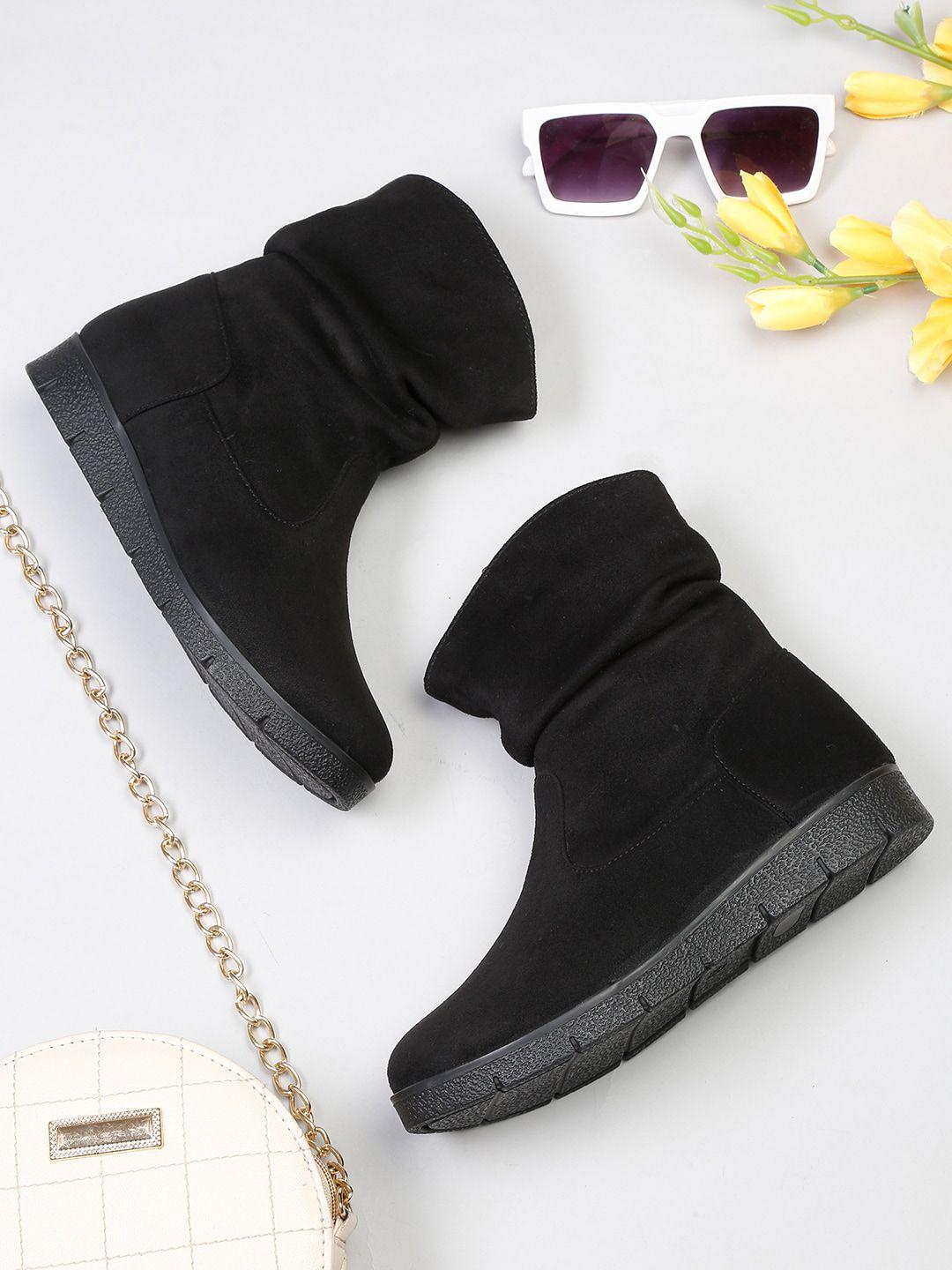 roadster women black solid winter boots