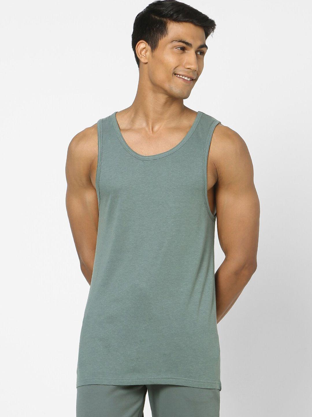 ajile by pantaloons men green solid innerwear vest