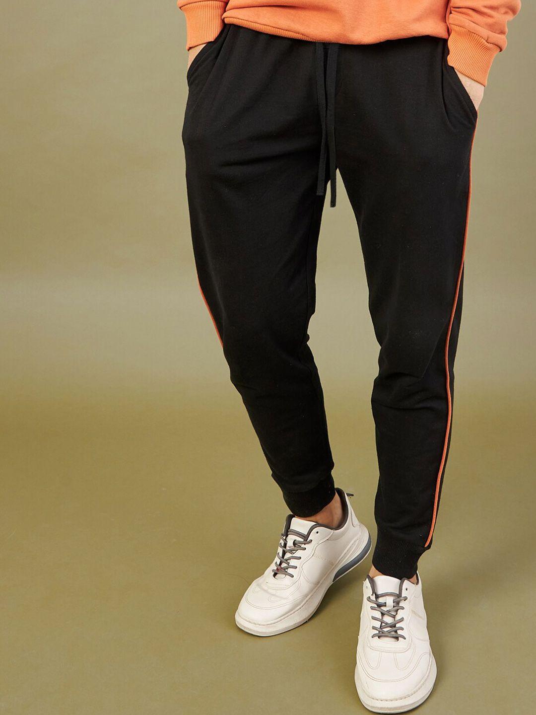 mascln sassafras men black  solid relaxed-fit track pants