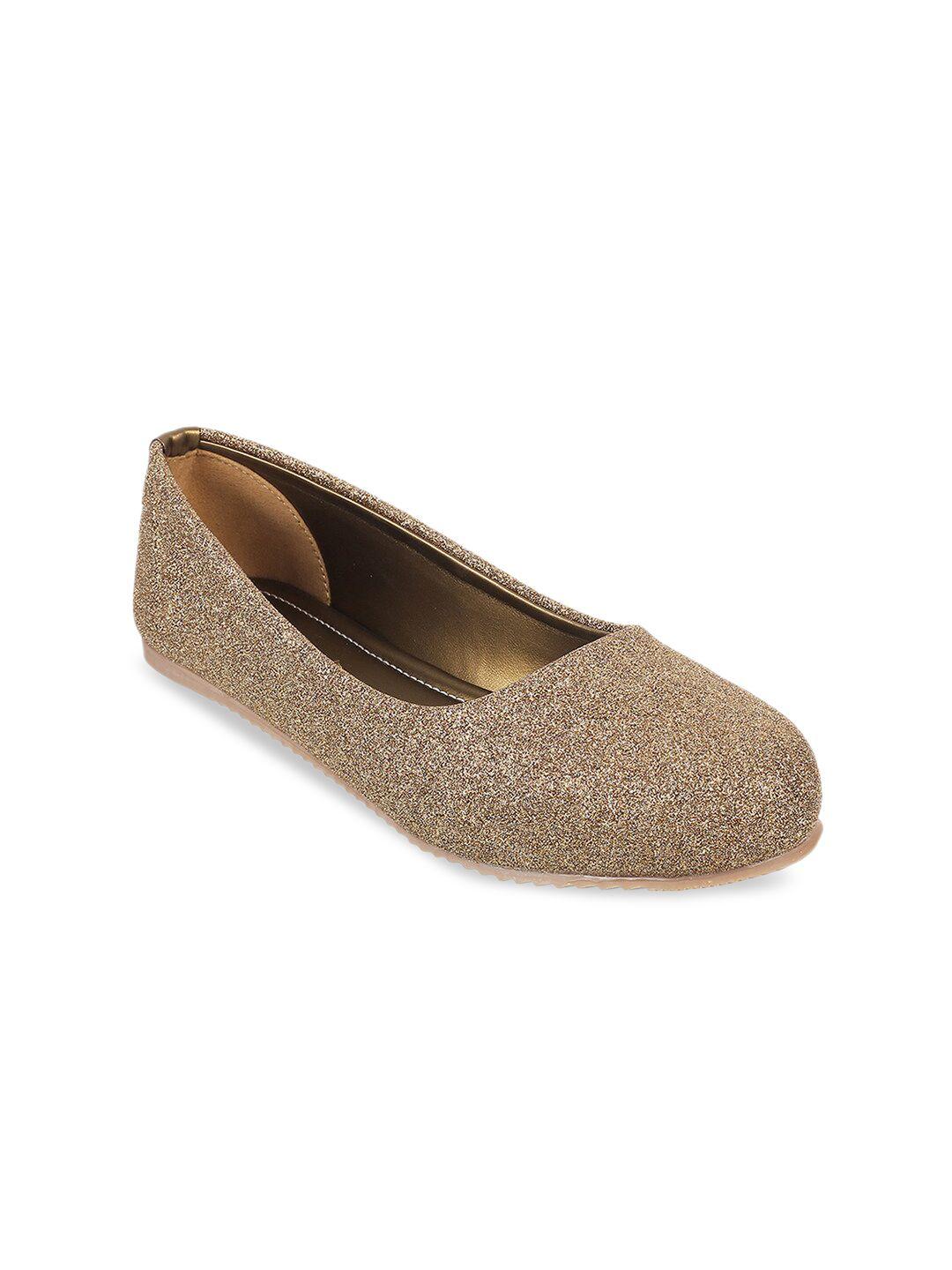 walkway by metro women gold-toned ballerinas flats