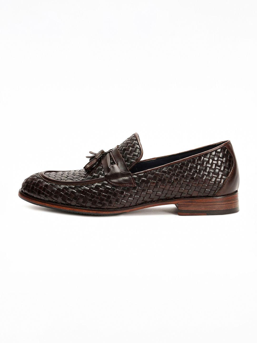 rare rabbit men brown woven design leather loafers