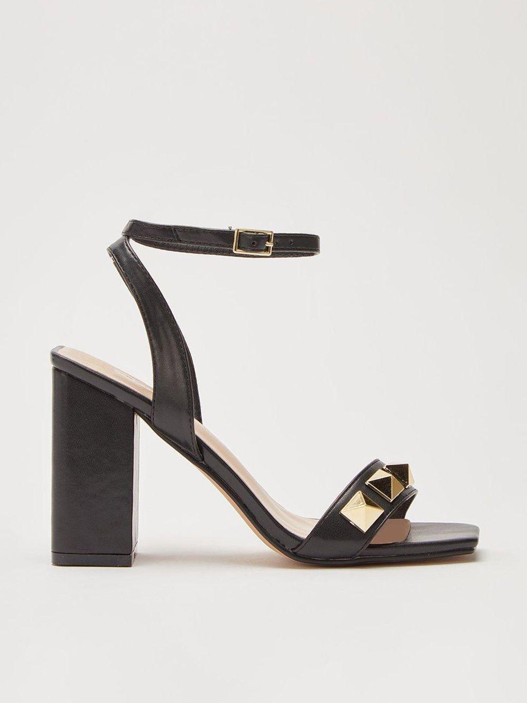 dorothy perkins black & gold-toned embellished block heel sandals