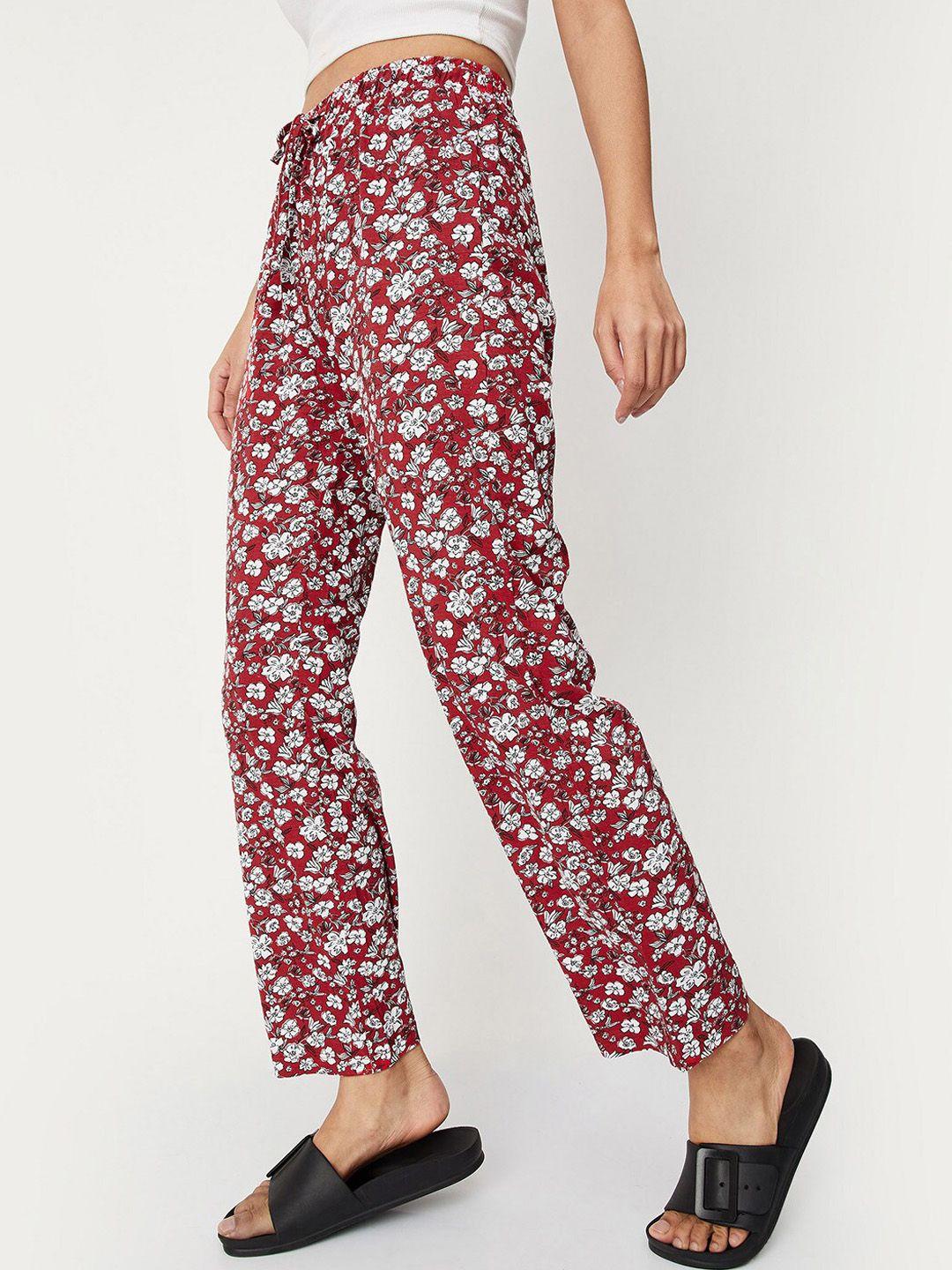 max women red & white floral printed cotton lounge pants