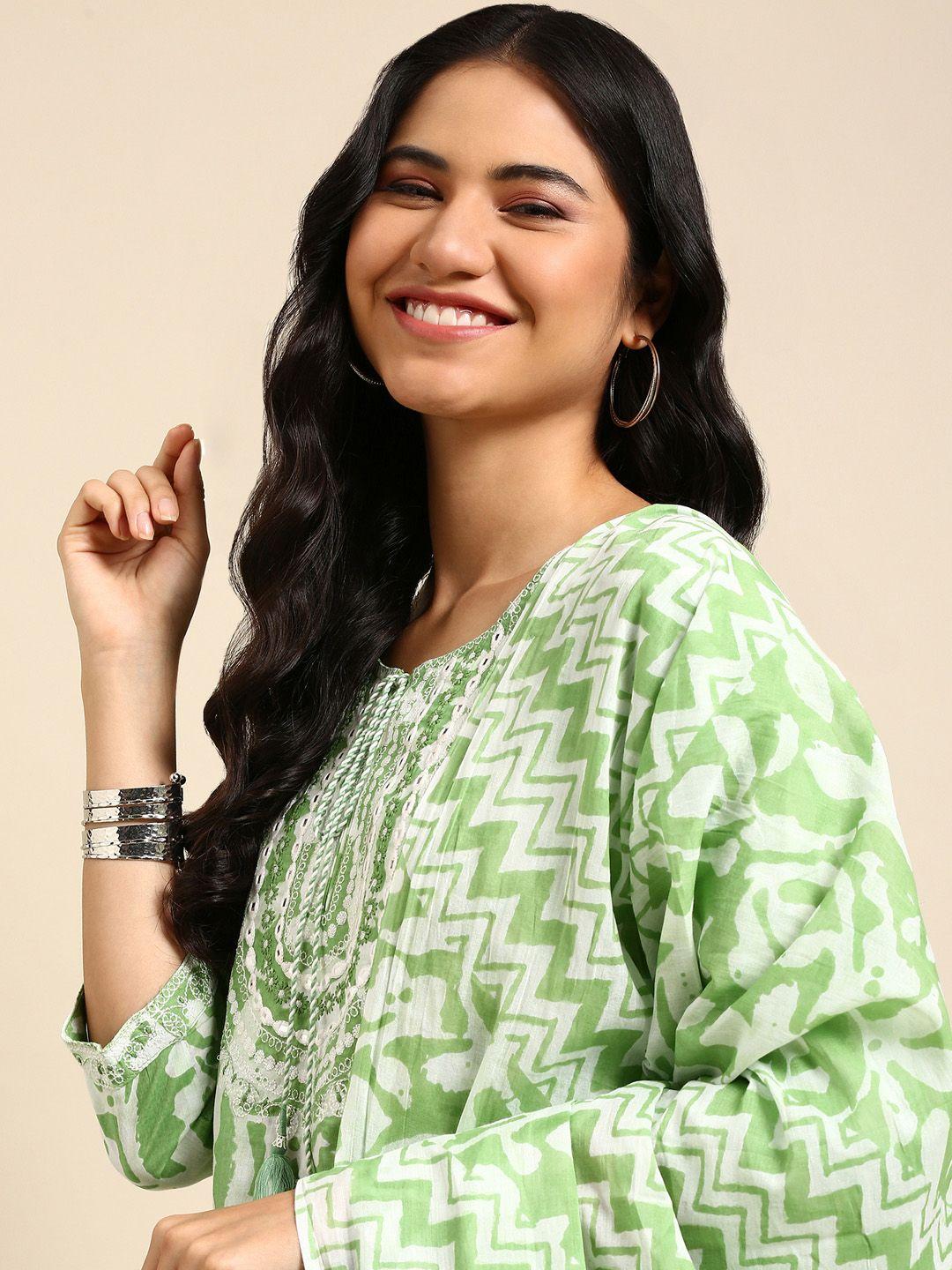 showoff women green floral printed kurta with trousers & with dupatta