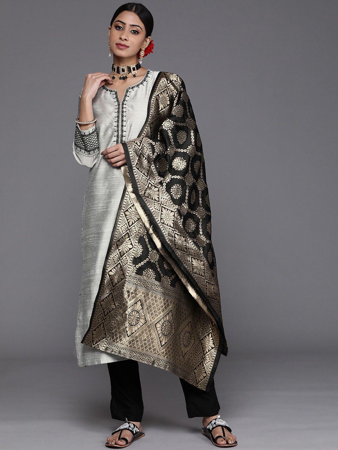 ksut round neck kurta with trousers & dupatta