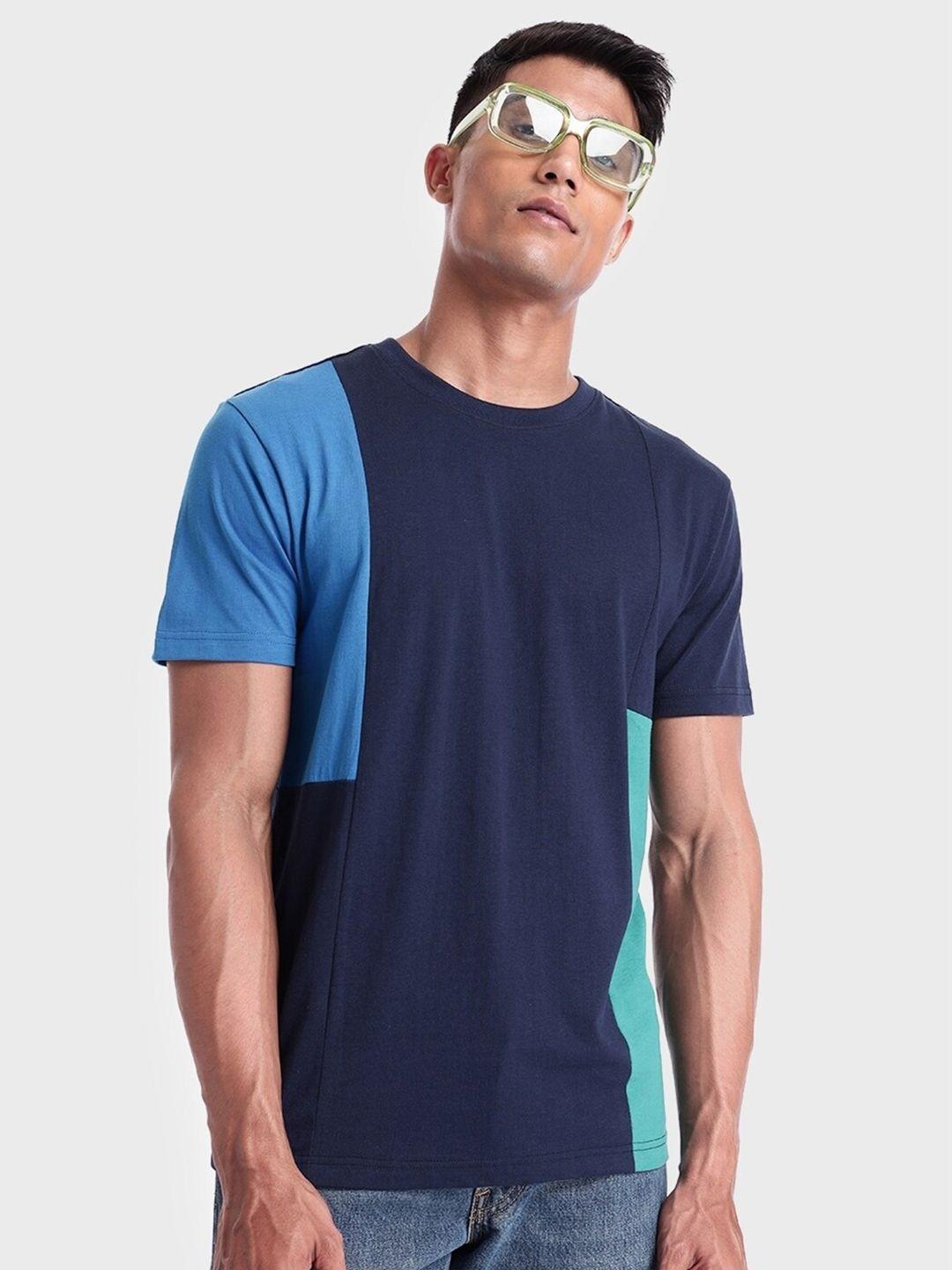 bewakoof men colourblocked cotton t-shirt