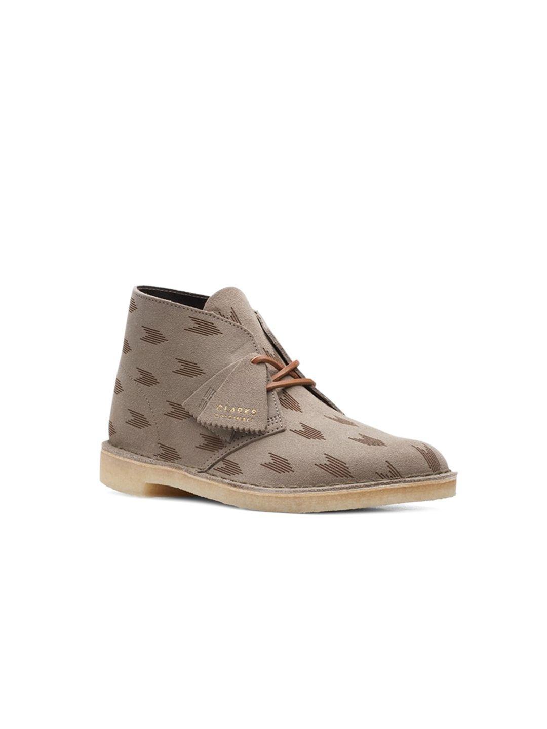 clarks men printed mid-top round toe desert boots