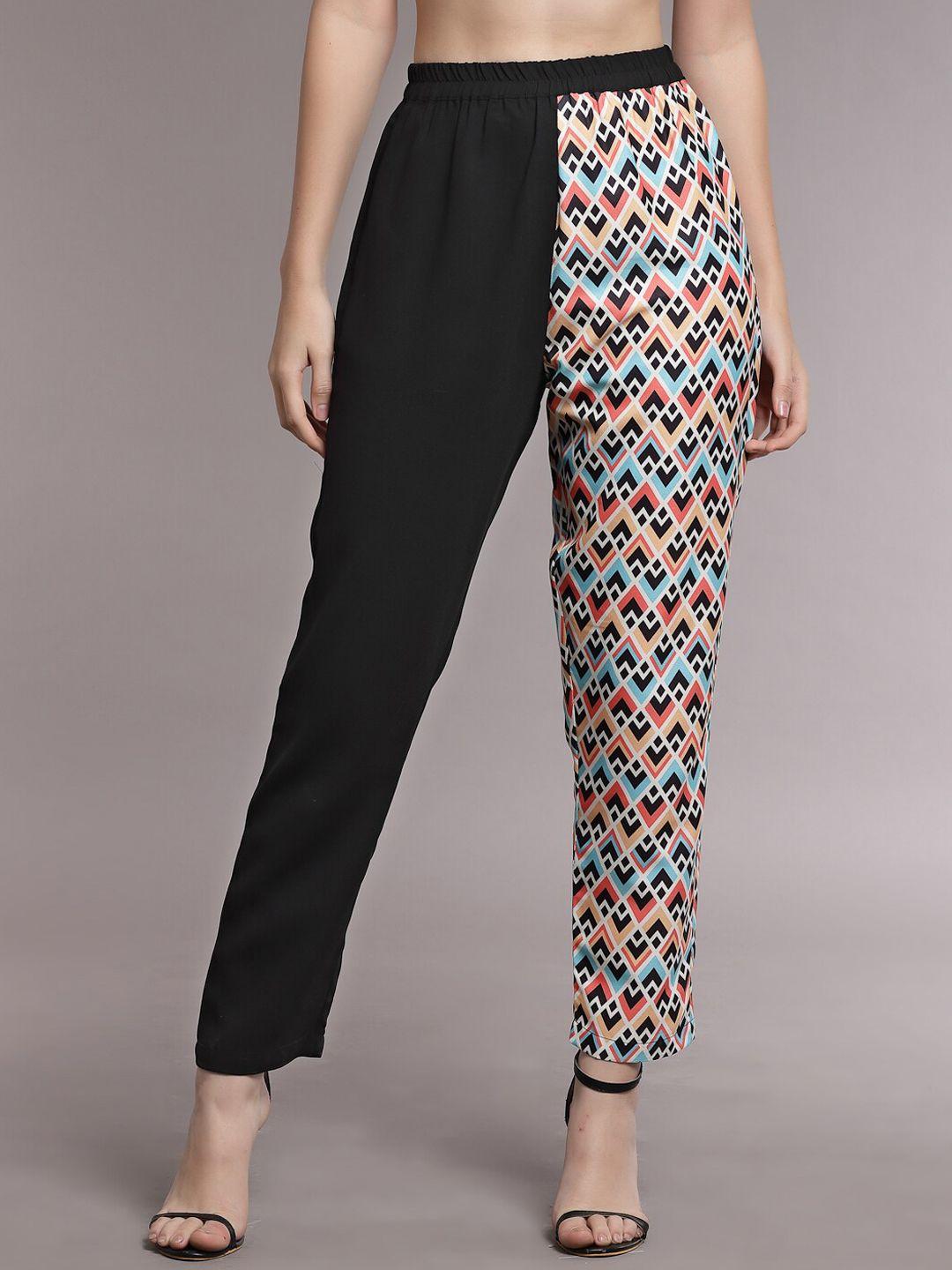 kassually women printed tapered fit pleated trousers