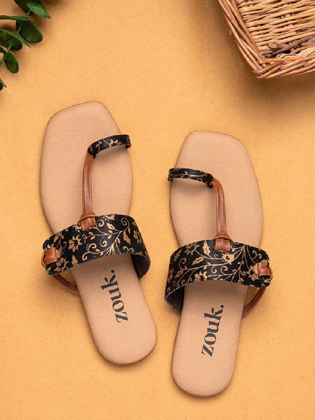 zouk printed one toe flats