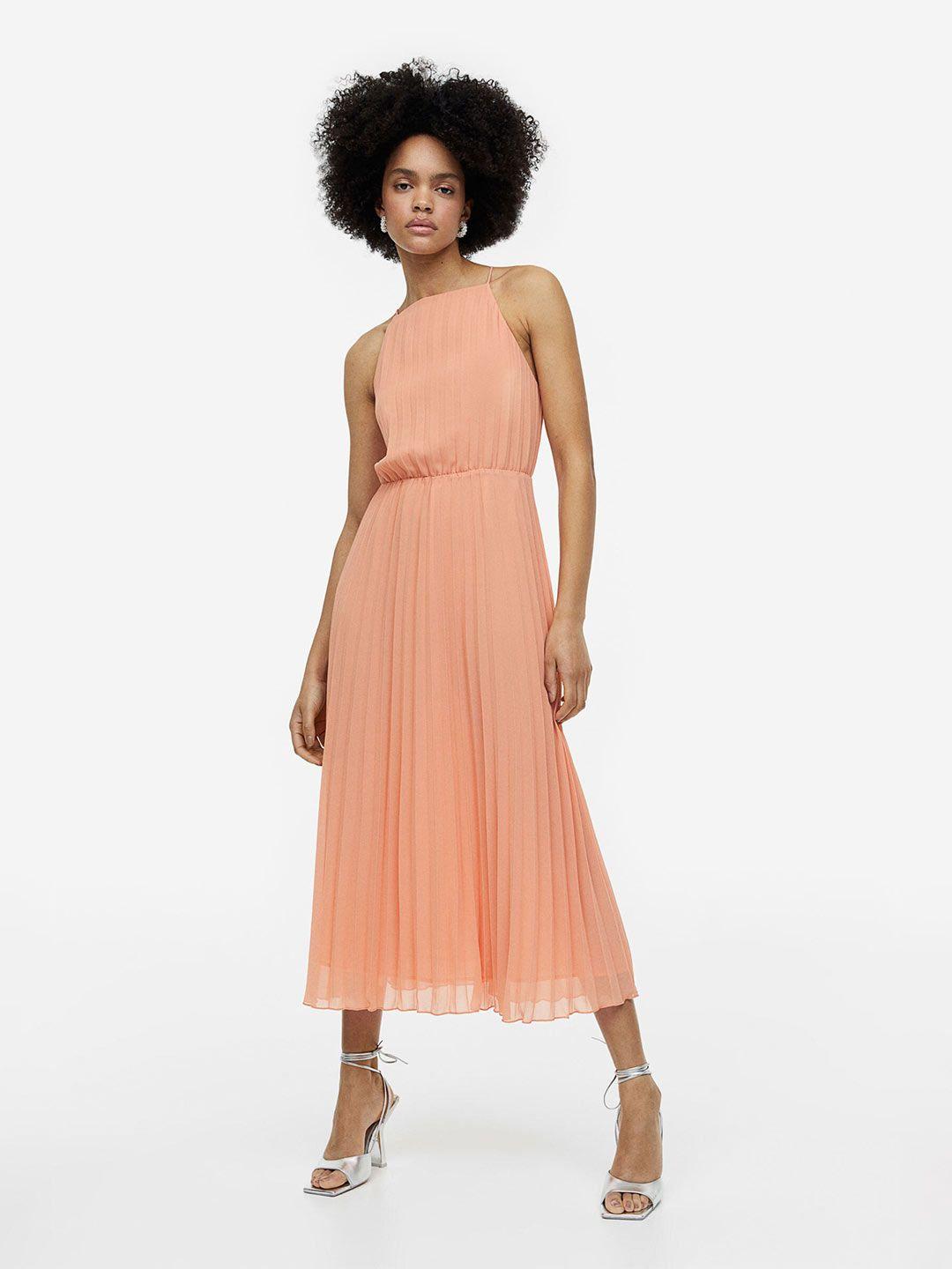 h&m woman pleated dress