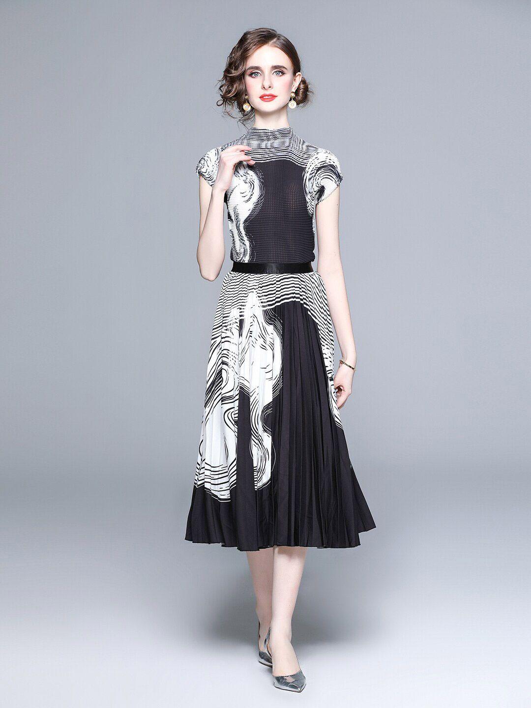 jc collection women printed round neck top with skirt