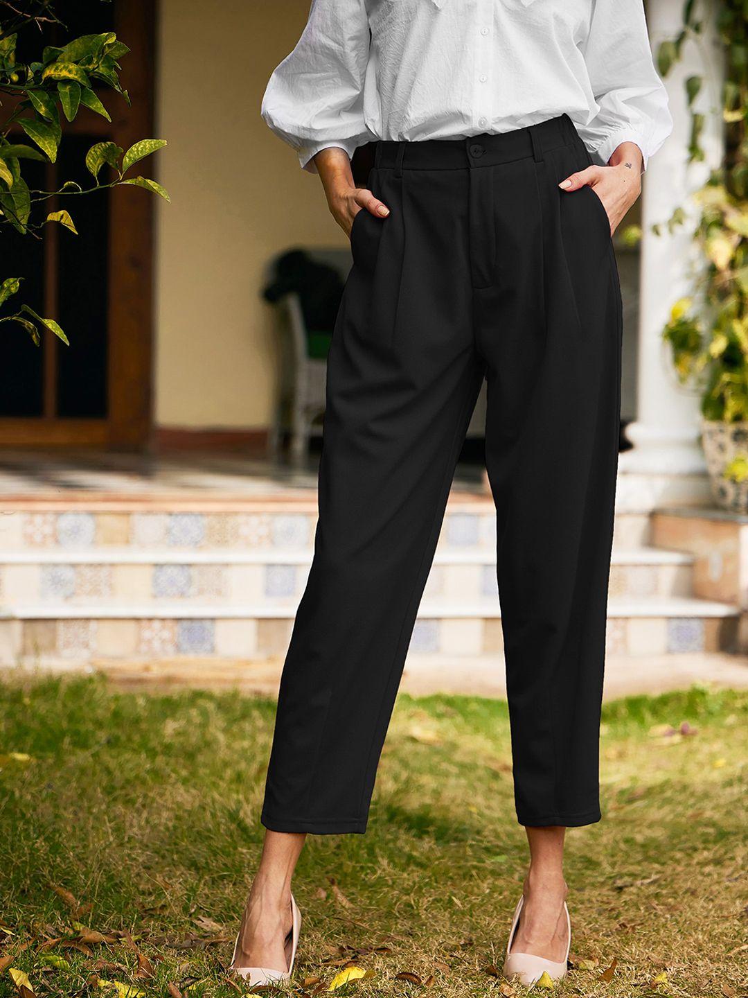 sassafras women tapered fit mid-rise pleated trousers