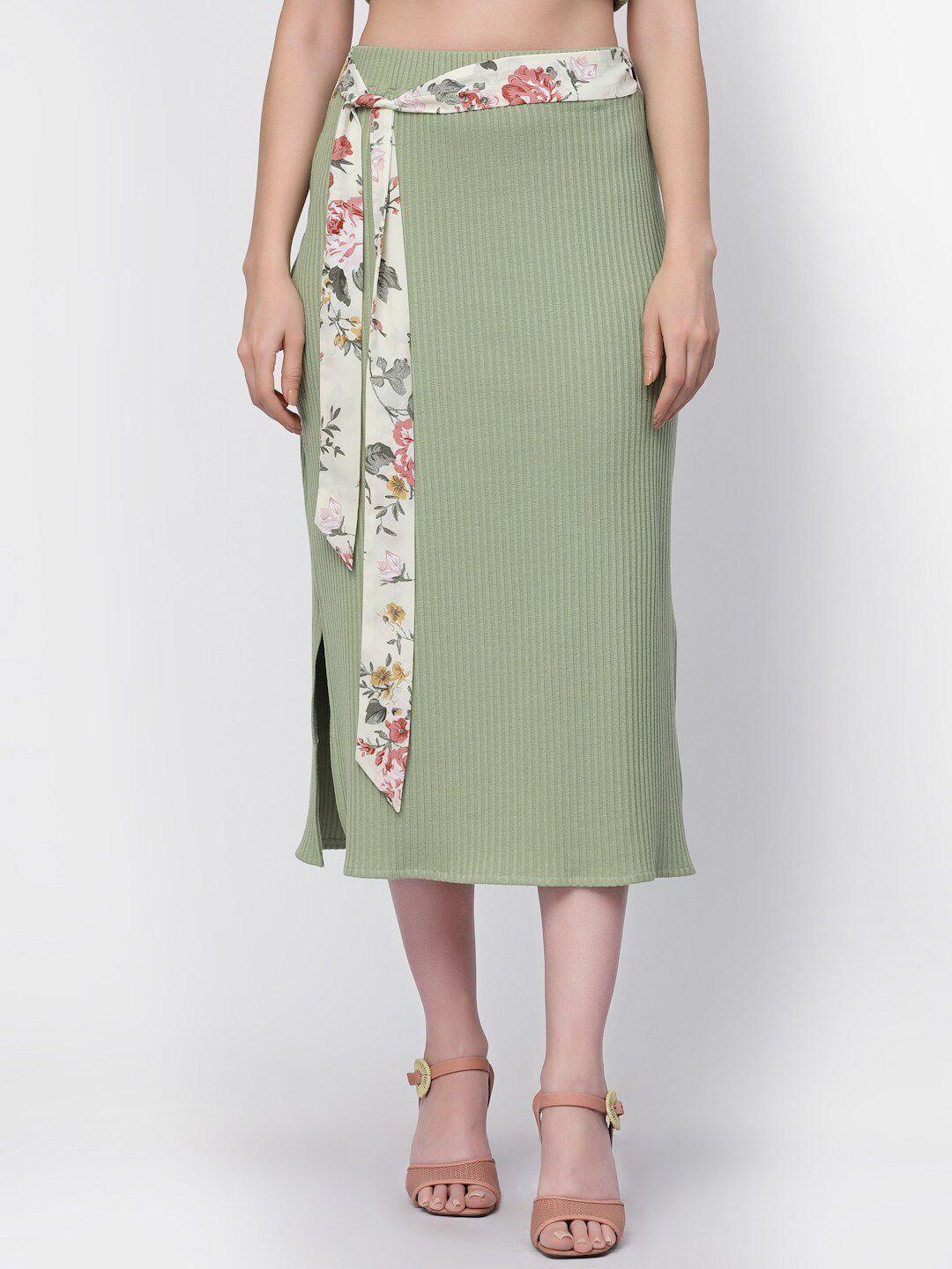 lela ribbed knee-length straight skirts with printed belt