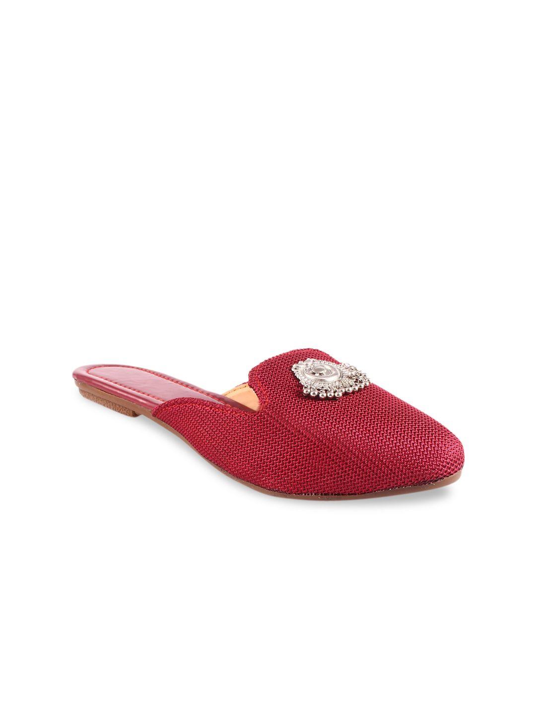 apratim embellished round toe mules