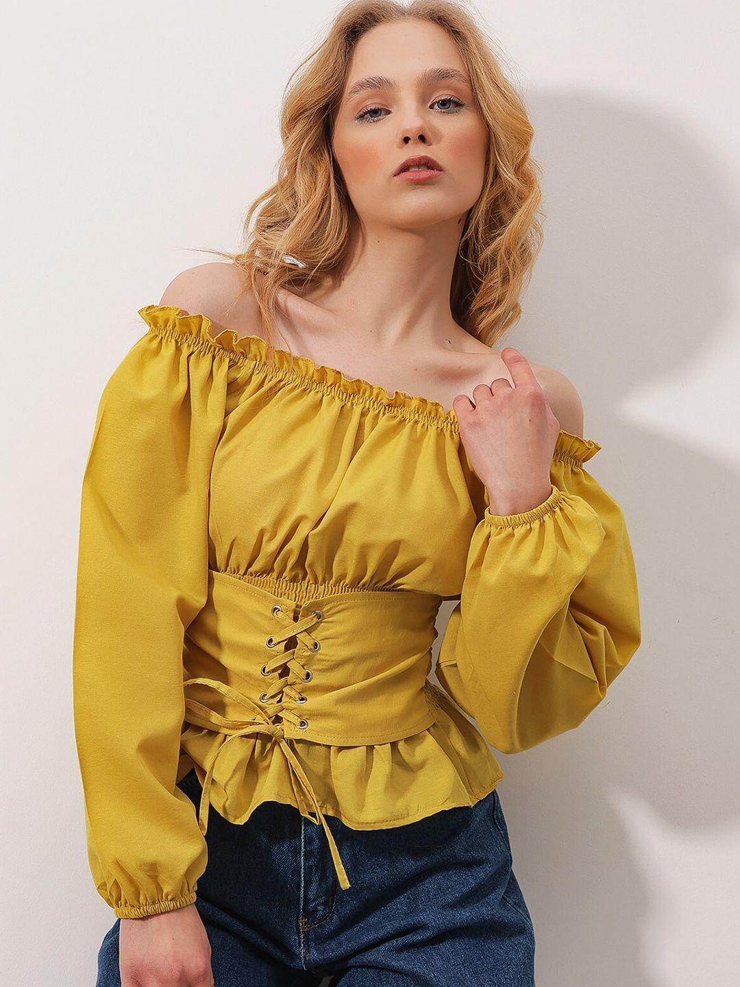 trend alacati stili off-shoulder puff sleeves waist tie ups bardot top