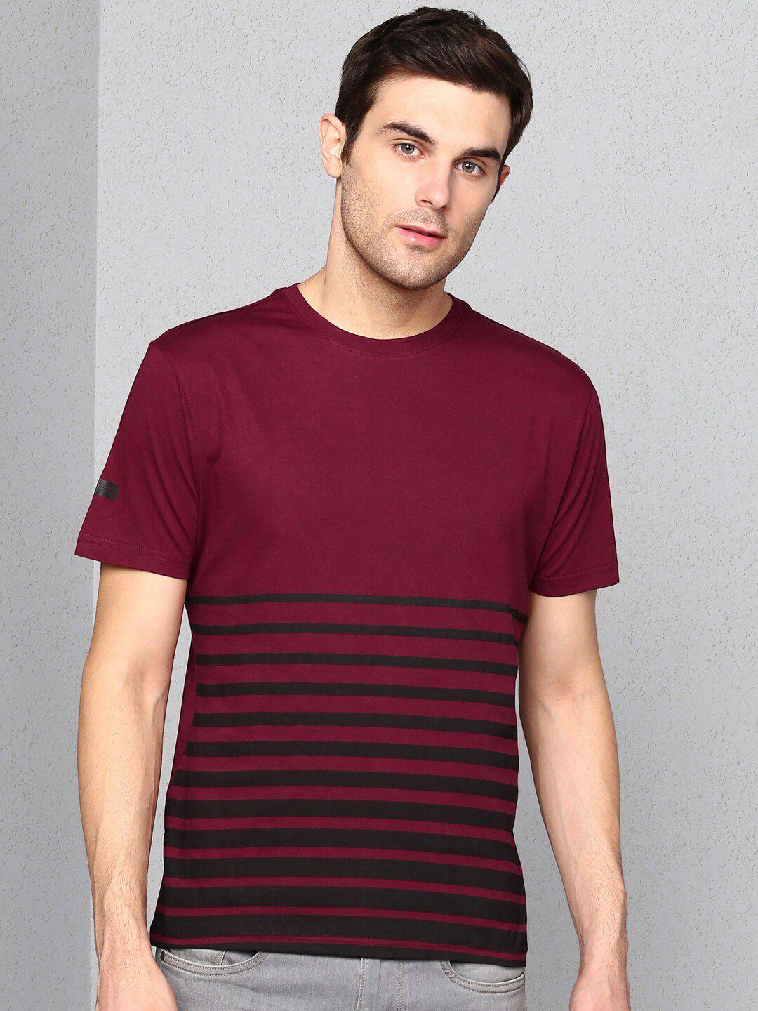 metronaut men maroon striped henley neck extended sleeves applique t-shirt