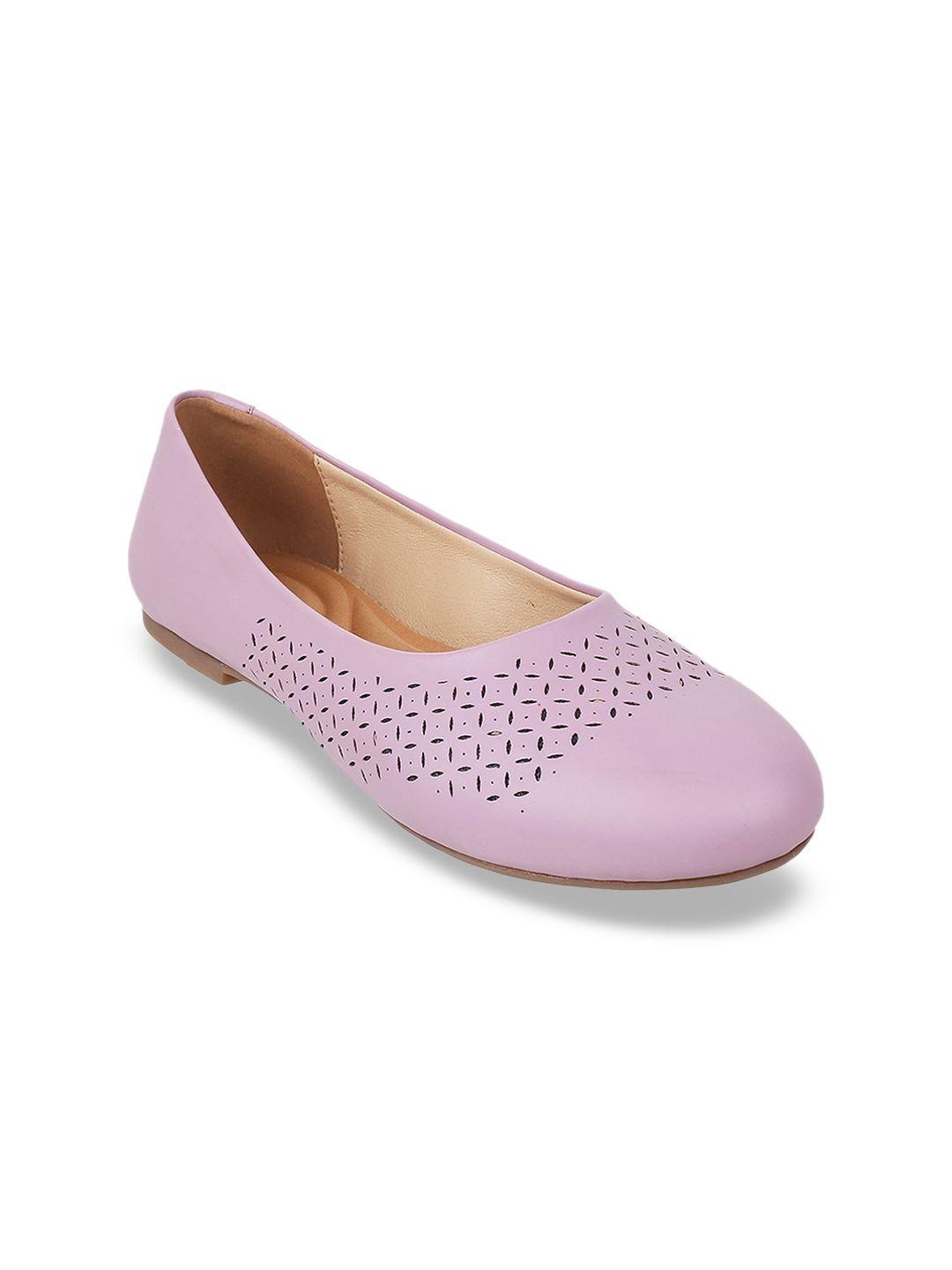 mochi women textured ballerinas with laser cuts