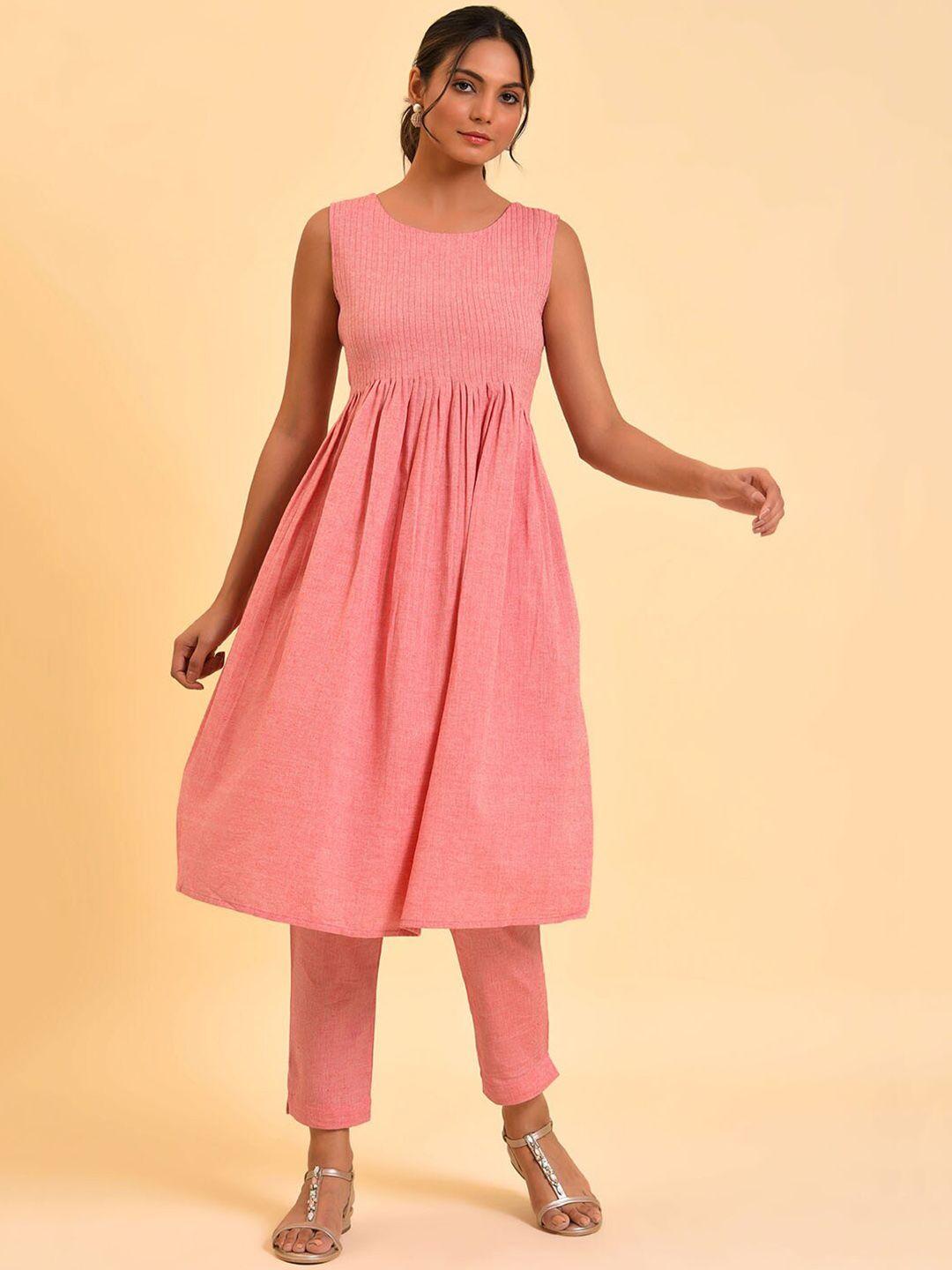 w peach-coloured pleated a-line pure cotton kurta with trousers