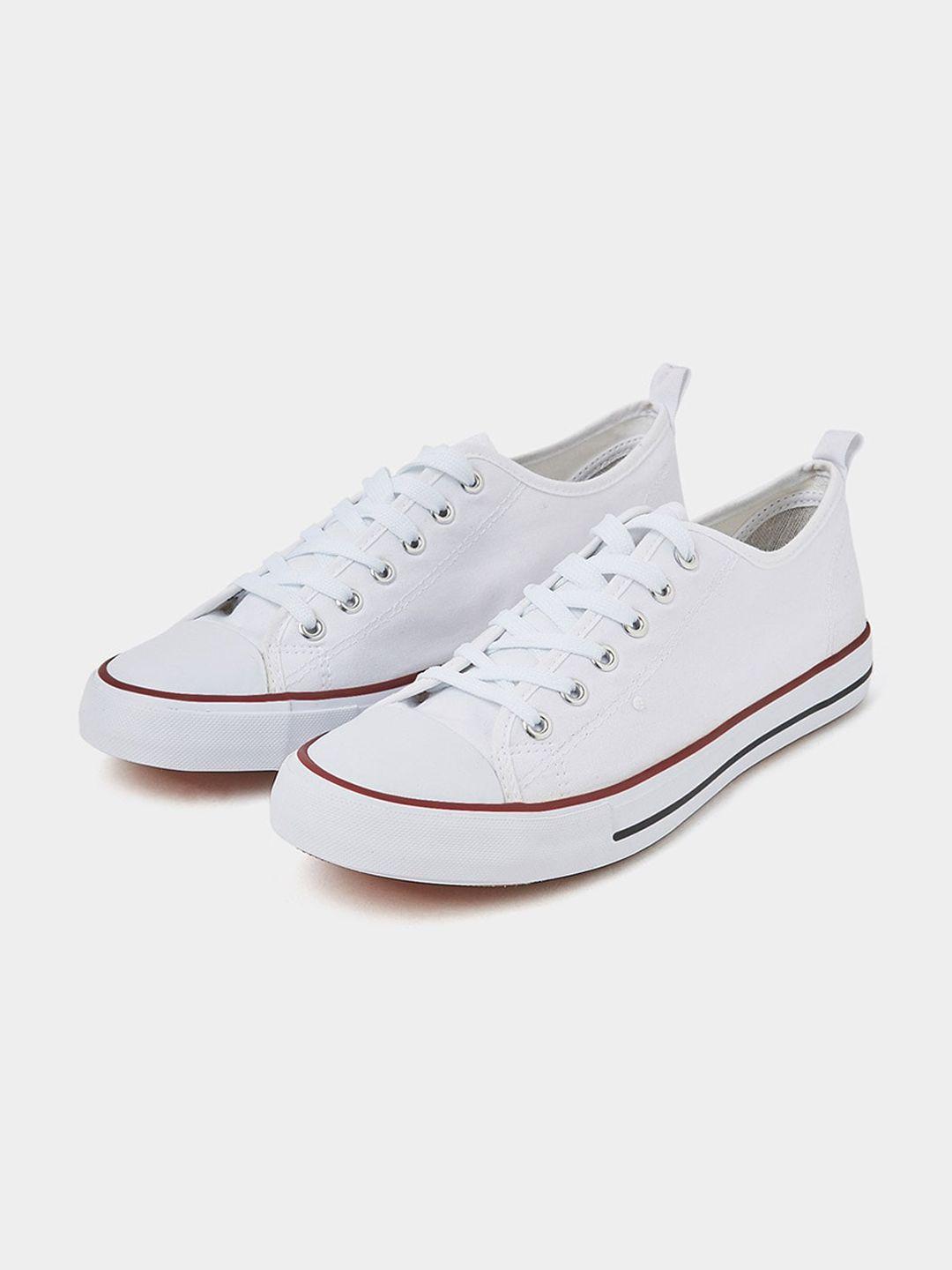 styli men white sneakers