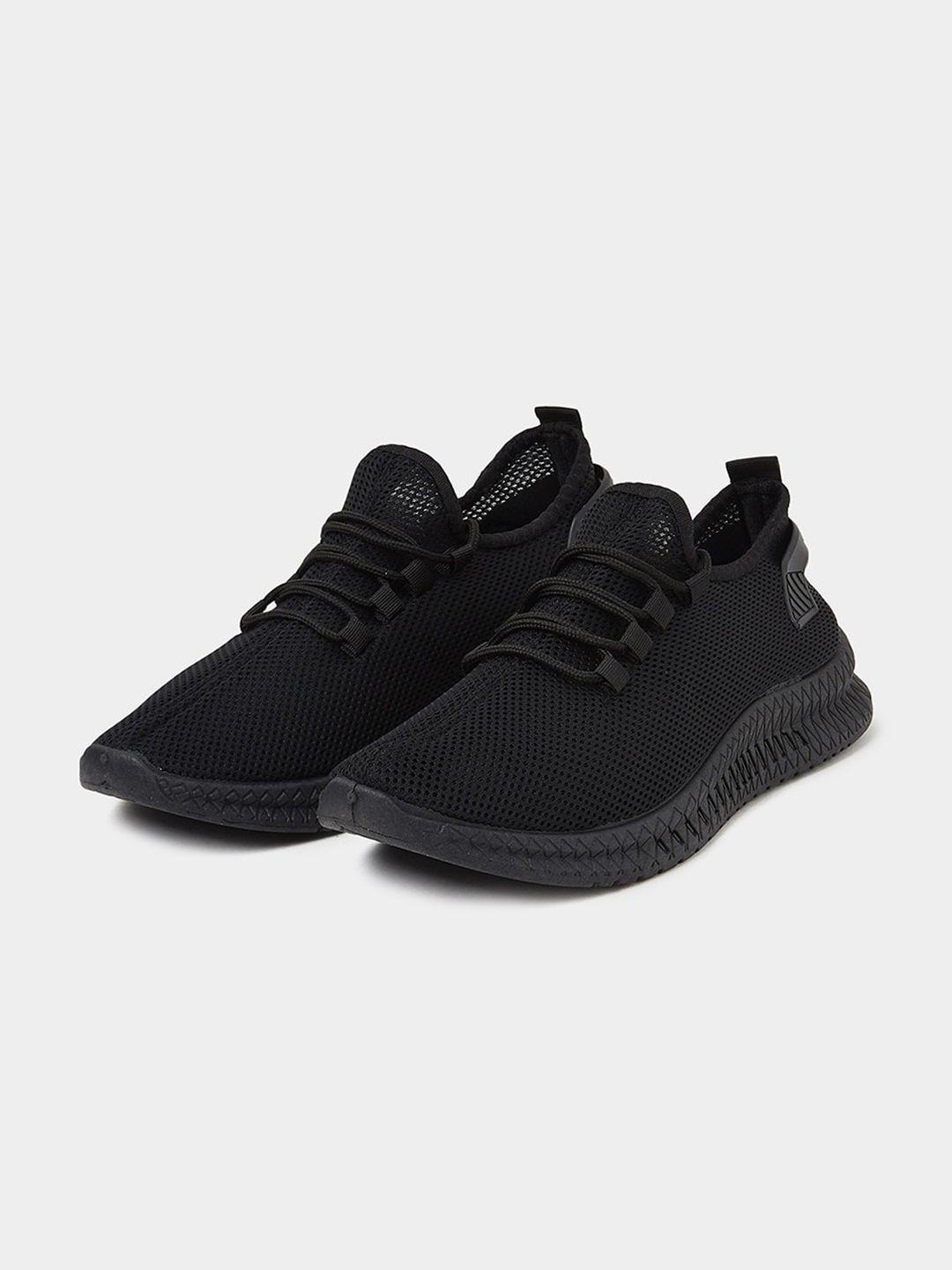 styli men black printed sneakers