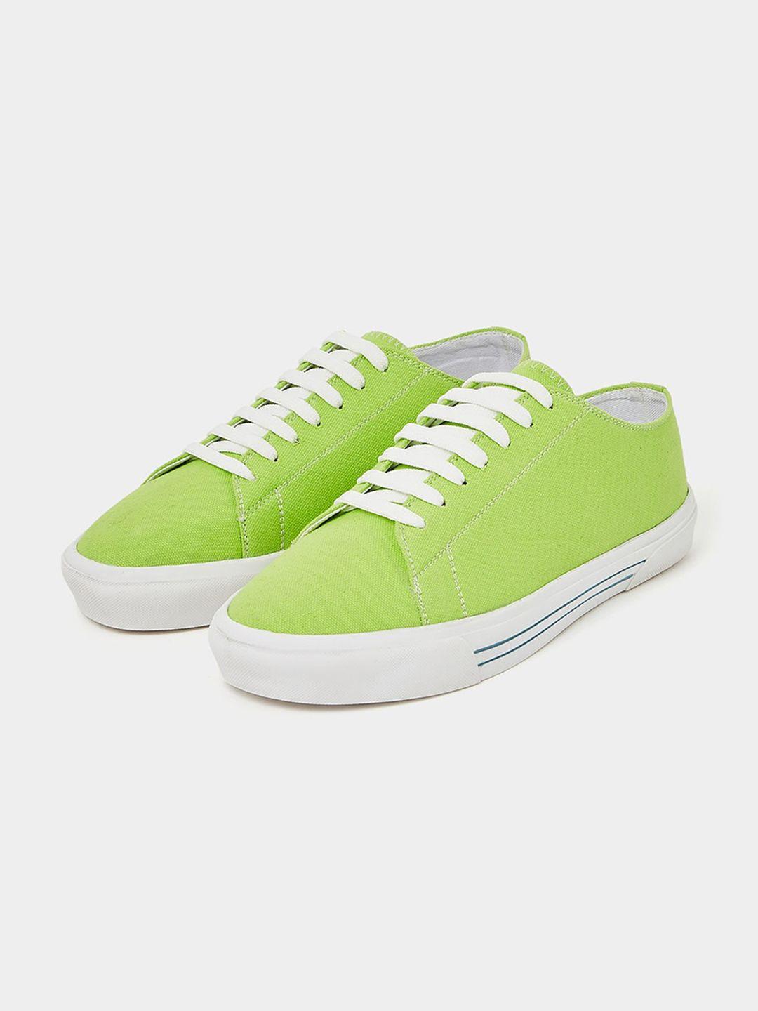 styli men green sneakers