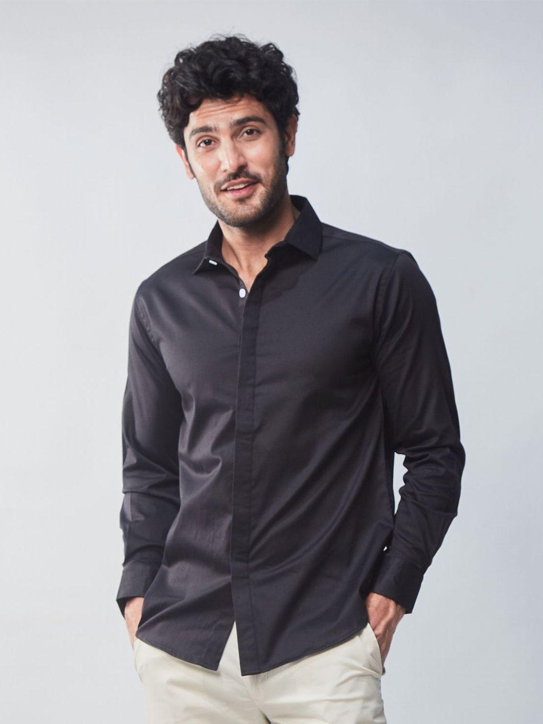 beyours men black classic opaque casual shirt