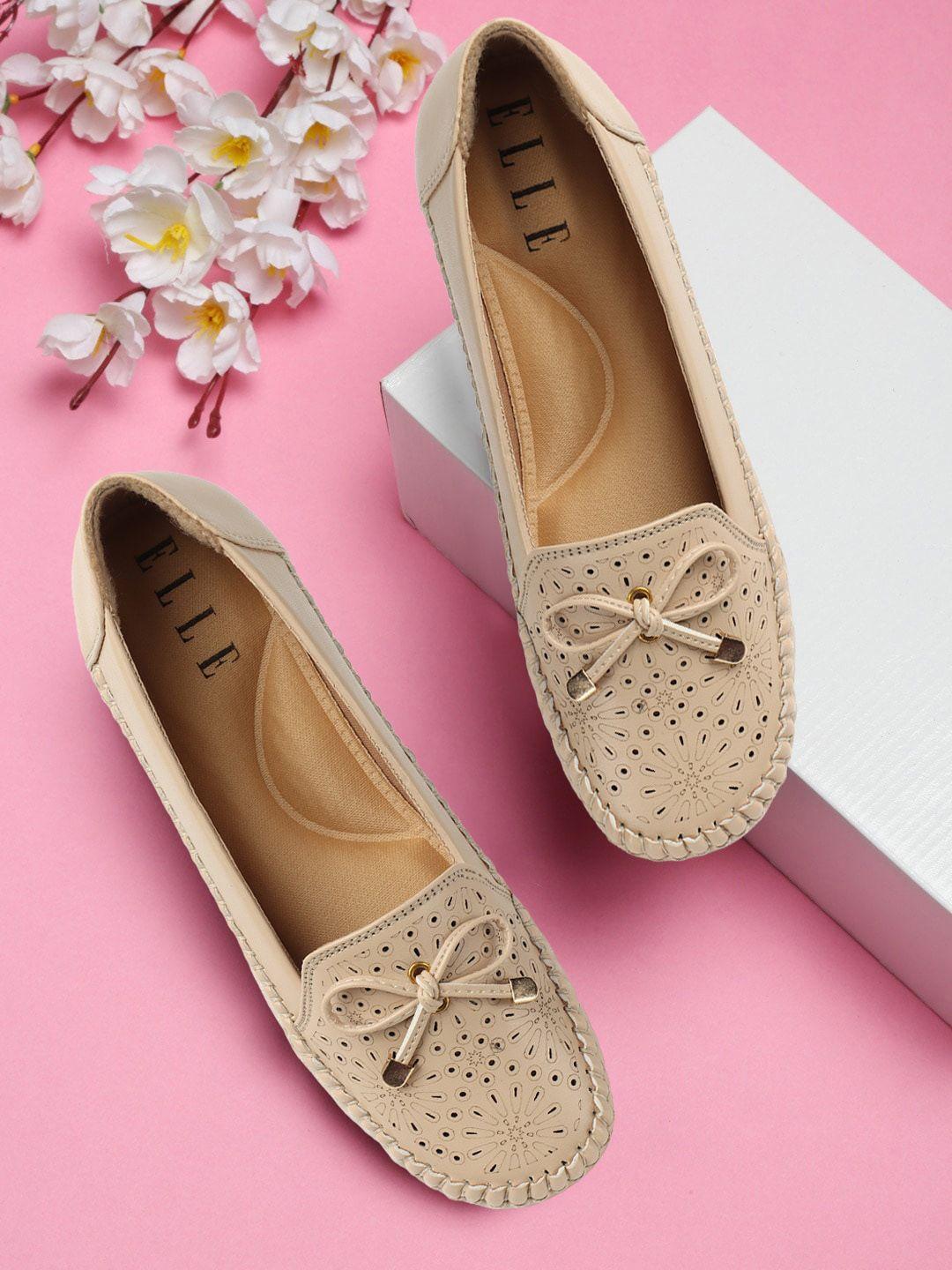 elle women cream-coloured ballerinas with bows flats