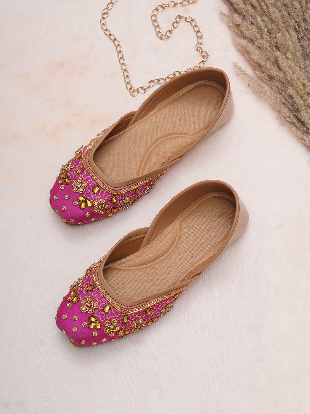 fabbhue women fuchsia ethnic mojaris flats