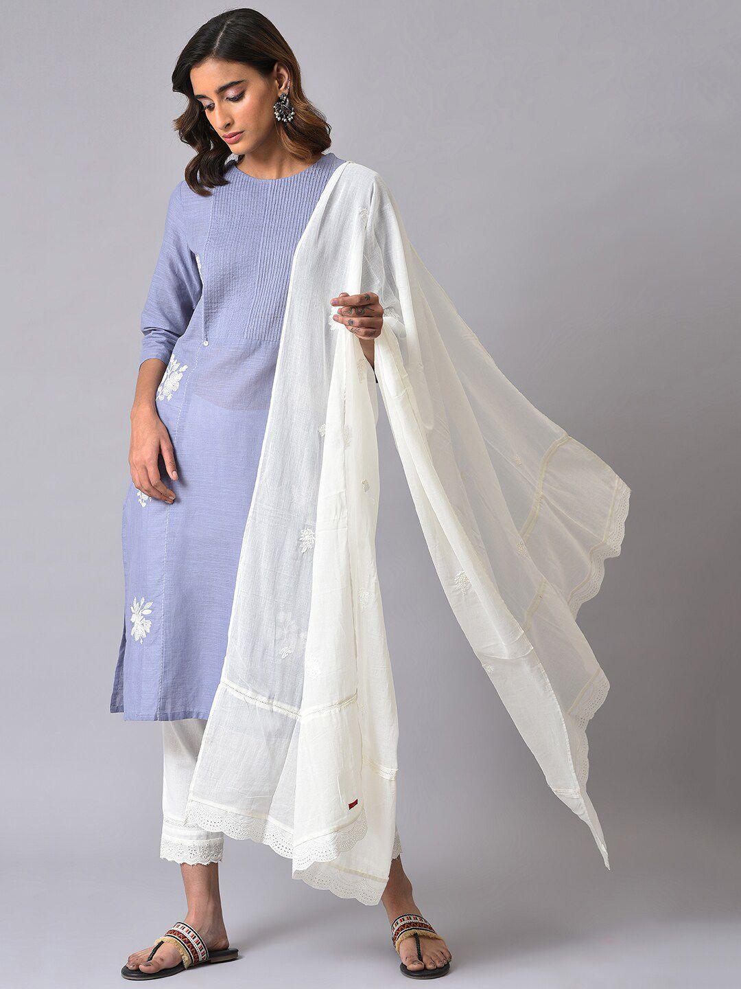 w white dupatta with thread work