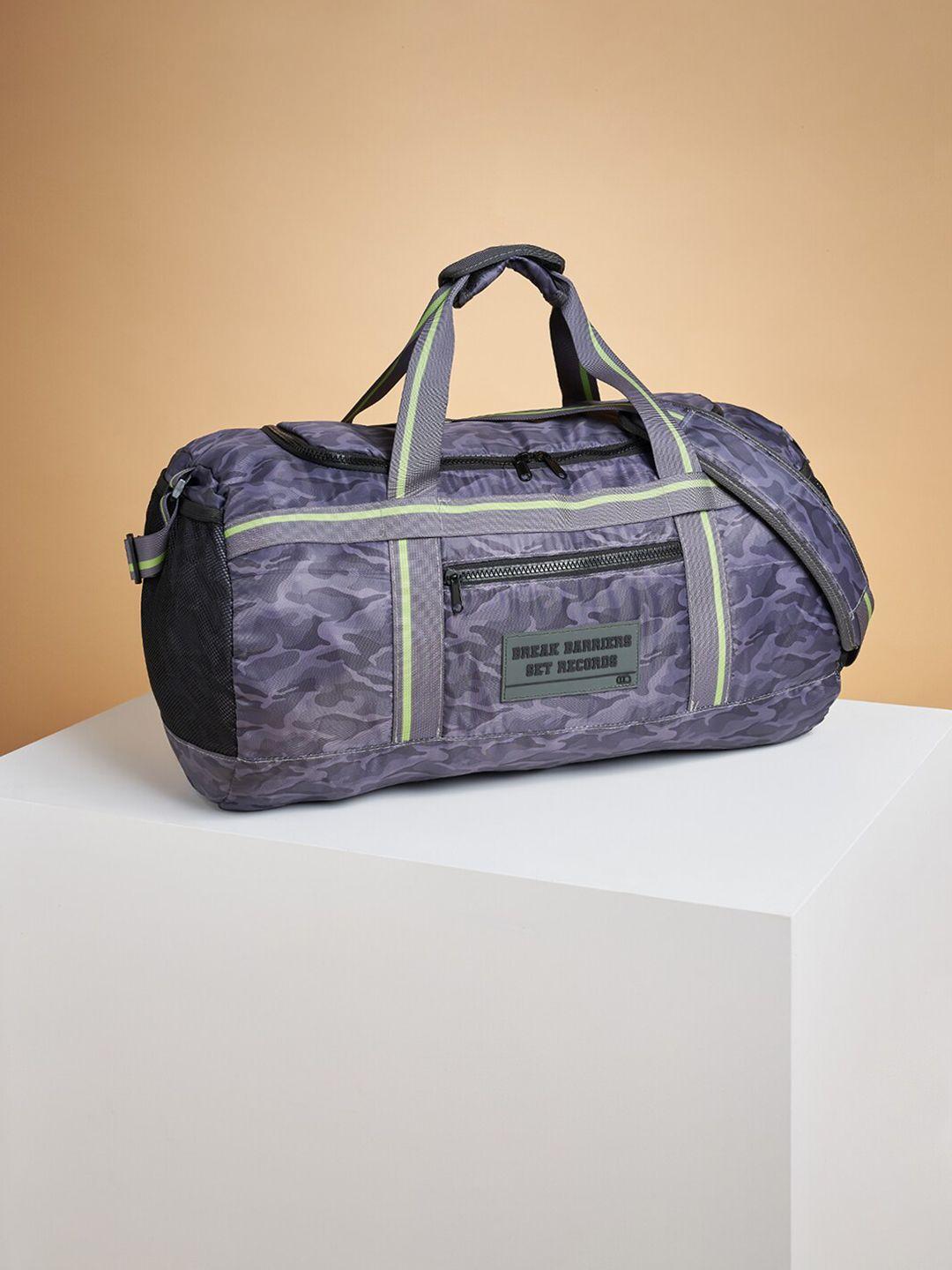 ajile by pantaloons printed duffel bag