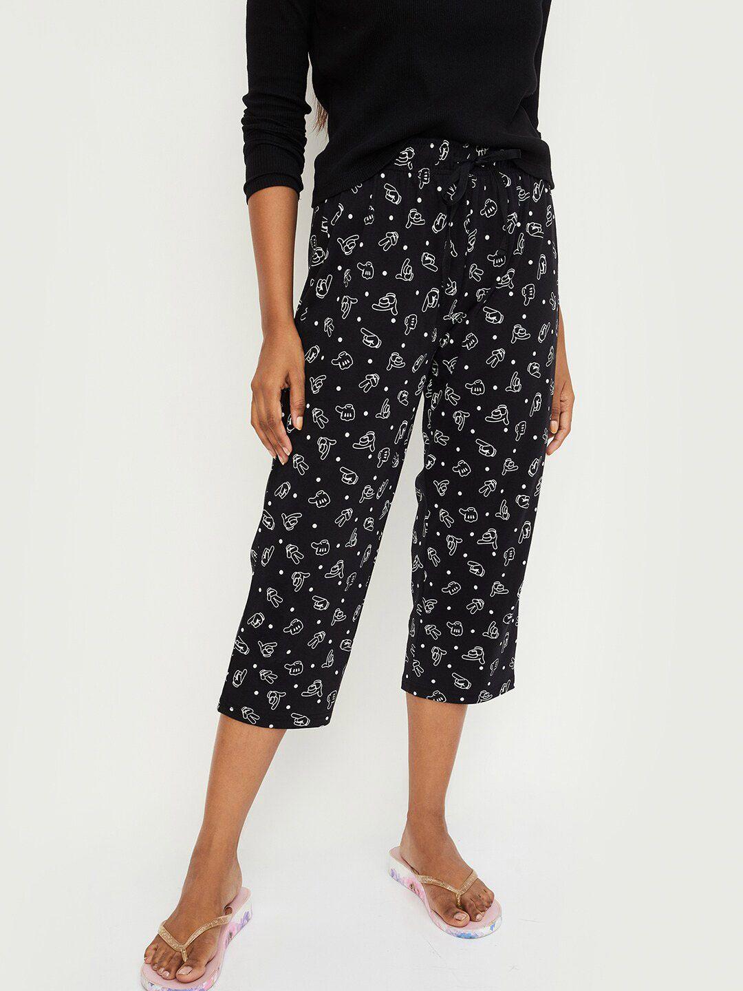 max women mid-rise conversational printed pure cotton lounge capris