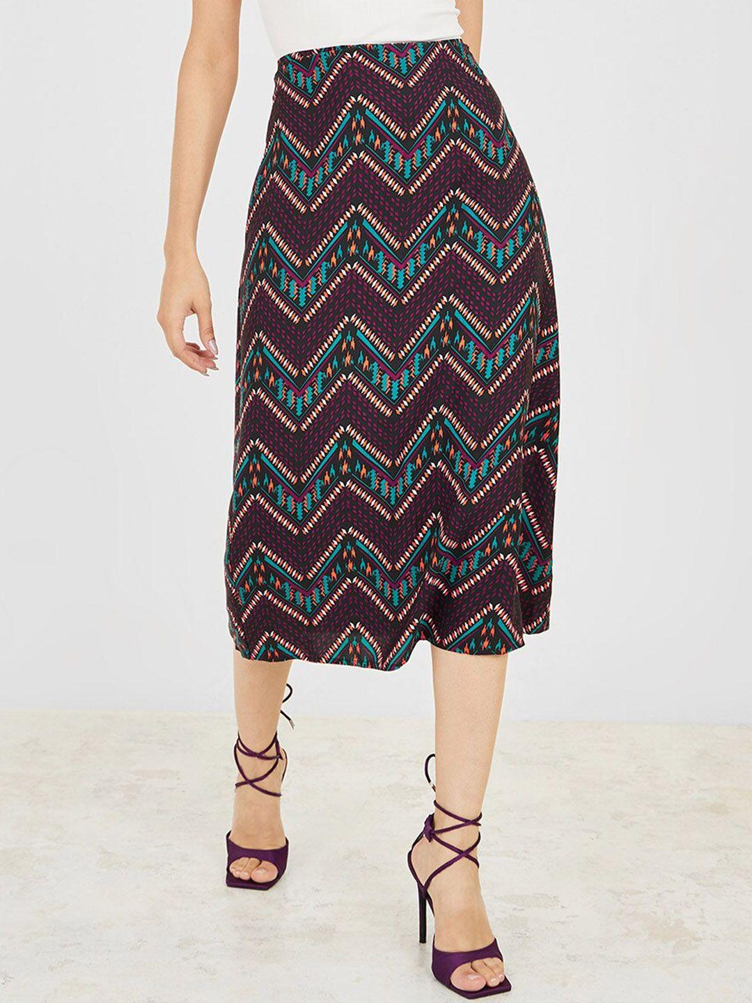 styli tribal printed a line midi length skirt