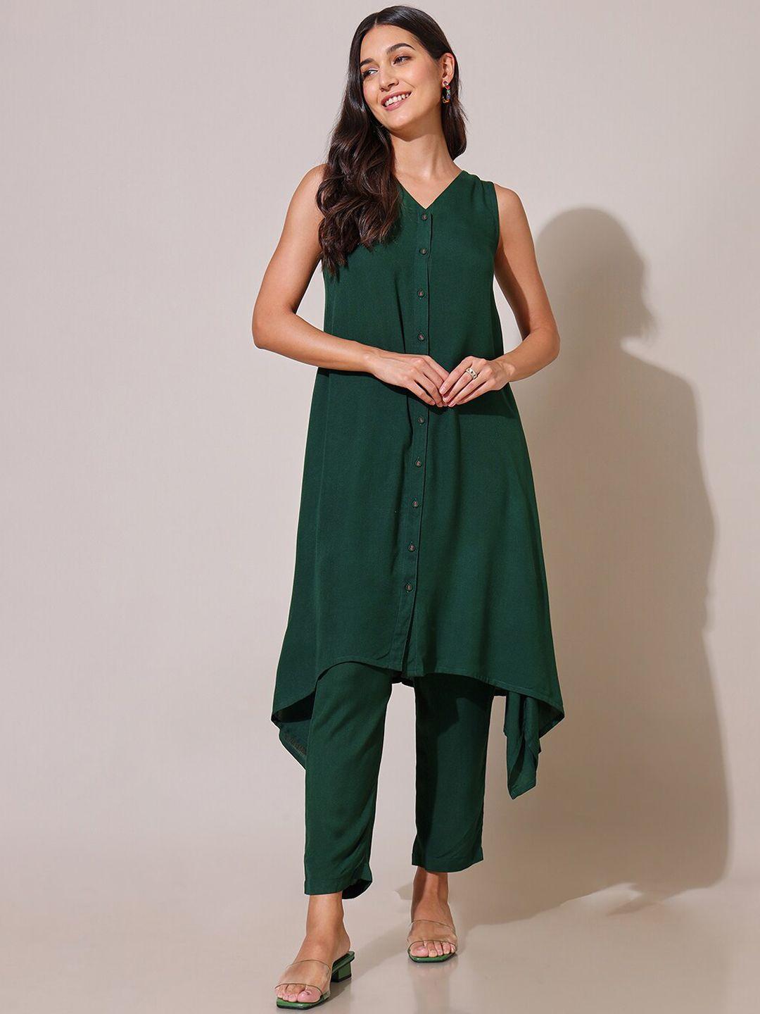 saaki  v-neck a-line kurta with trousers