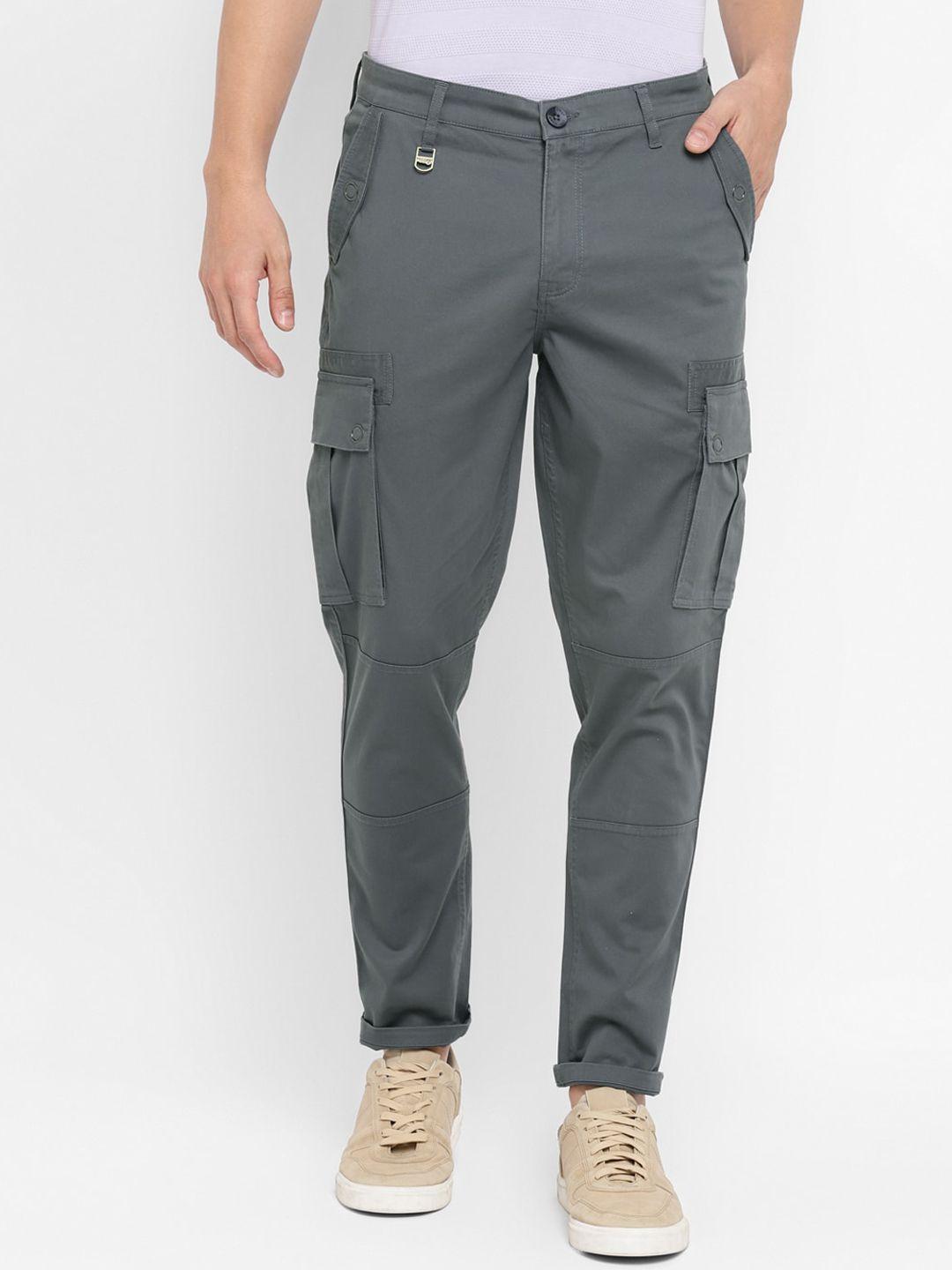 red chief men solid mid-rise cotton cargos trousers