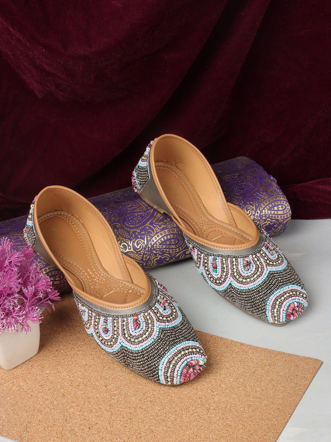 iconics square toe ethnic embellished mojaris