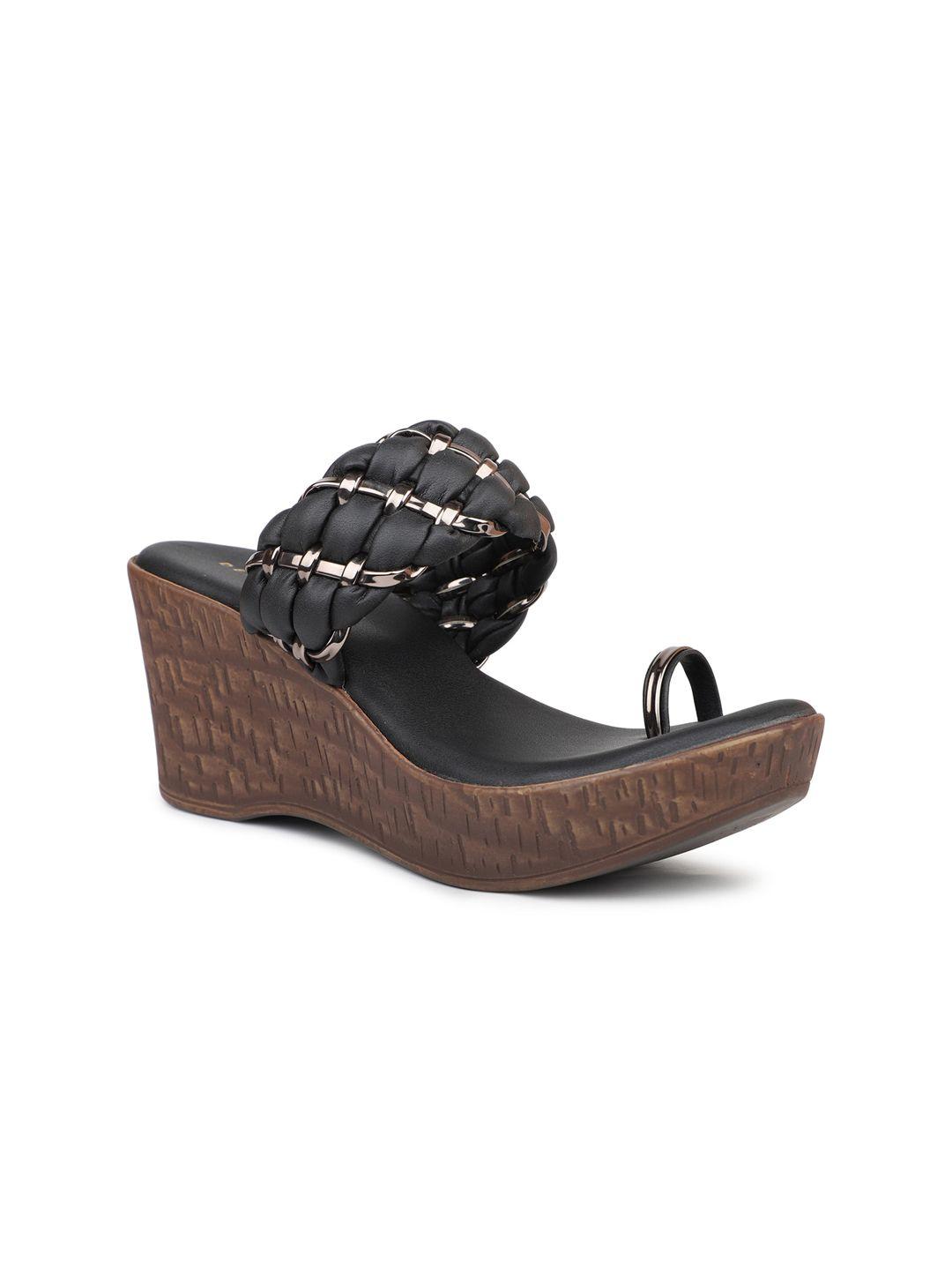 design crew braided one toe wedges