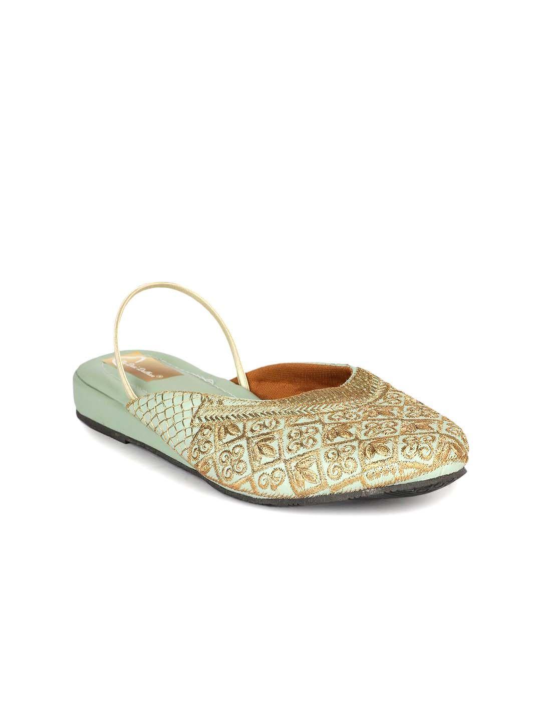 the desi dulhan embroidered ethnic mules