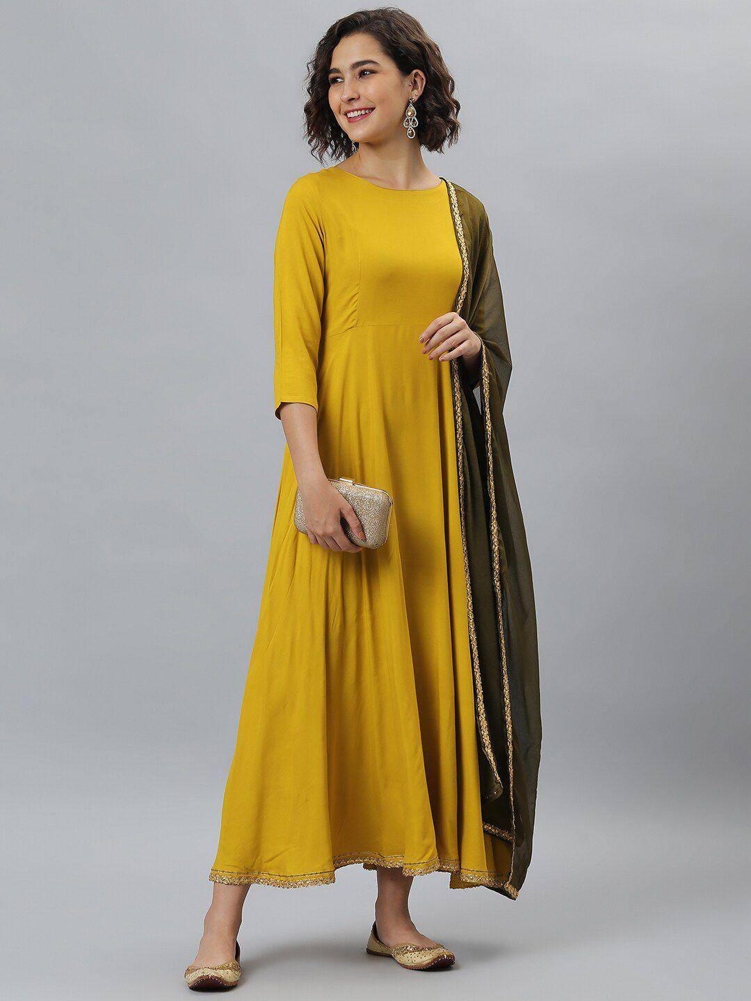 janasya boat neck anarkali kurta