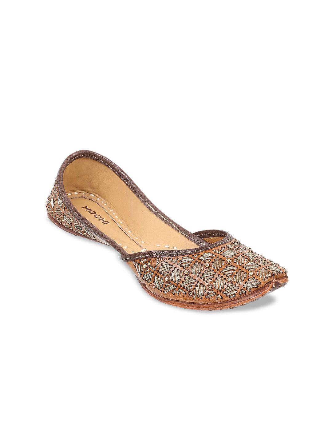 mochi women tan mojaris flats