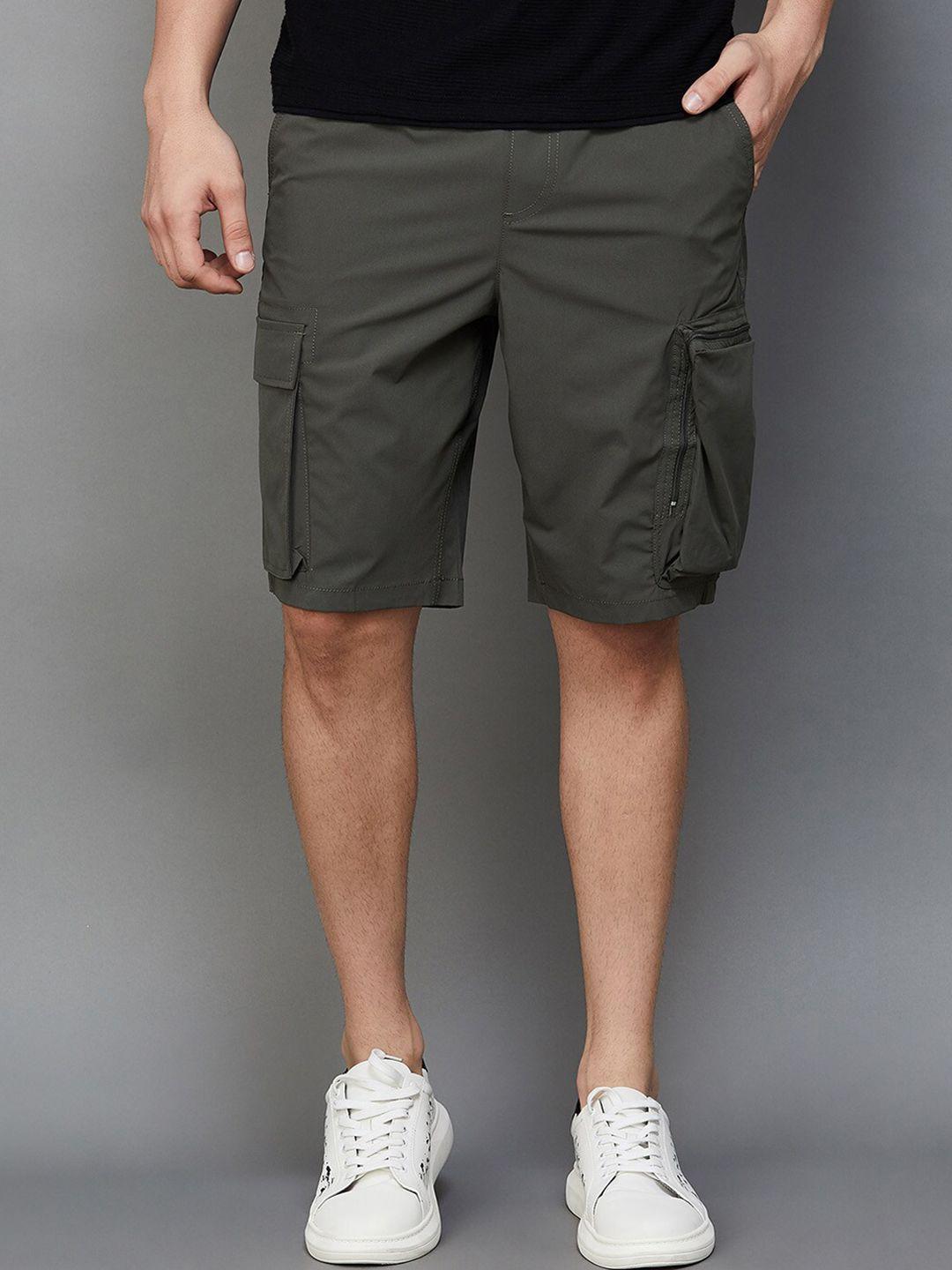 bossini men mid rise cotton cargo shorts