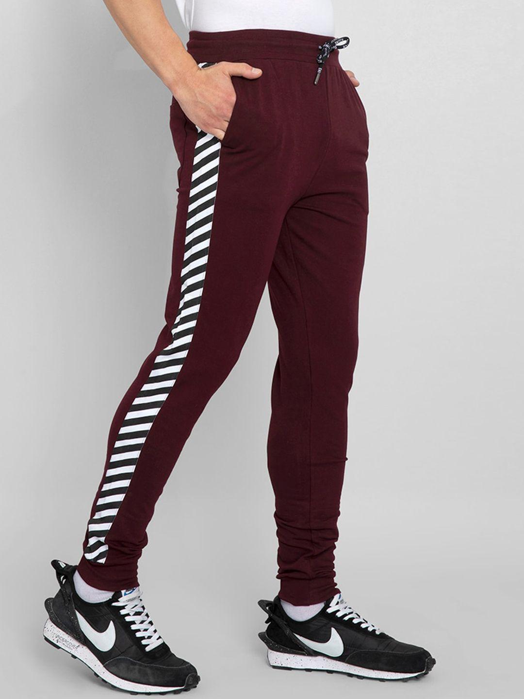 snitch men maroon mid-rise slim fit cotton joggers