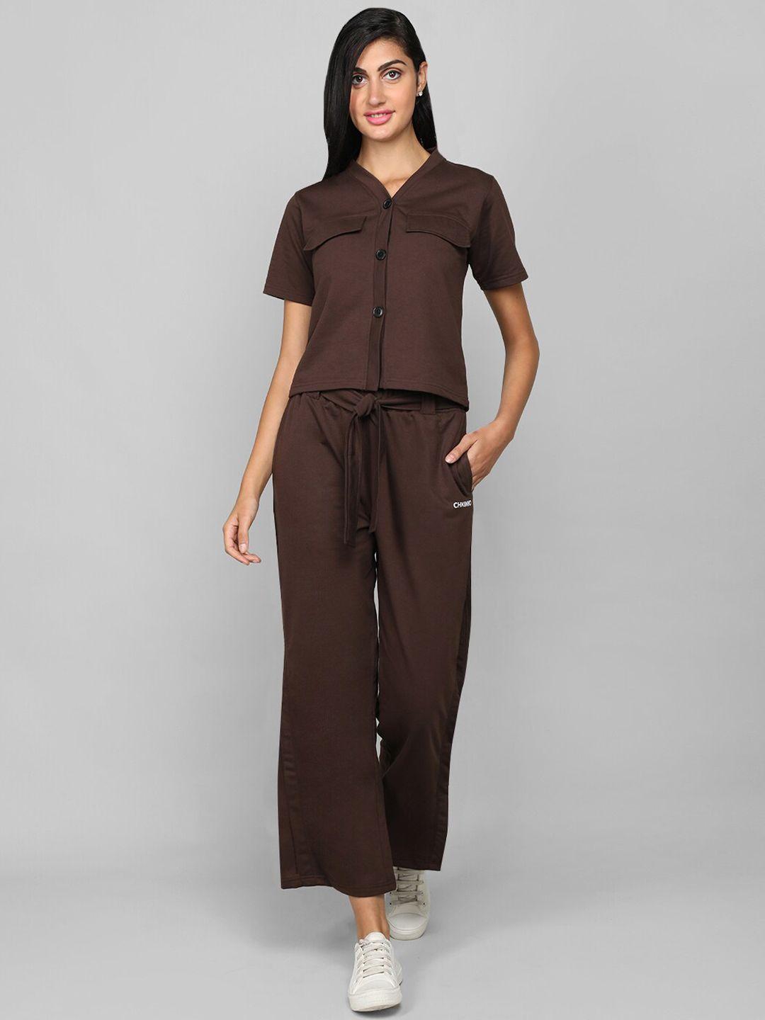 chkokko v-neck shirt with trousers