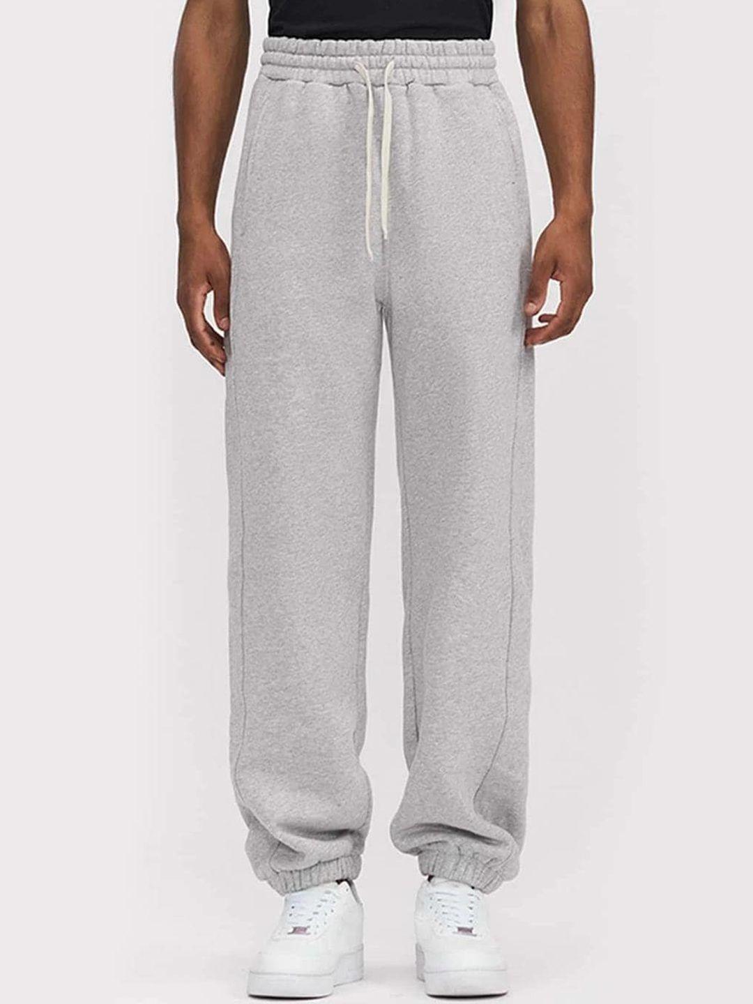 kotty men grey mid-rise joggers