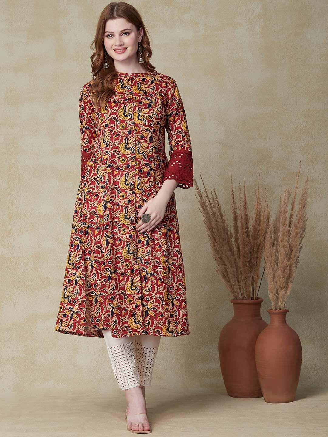 fashor women maroon printed keyhole neck flared sleeves thread work kurta