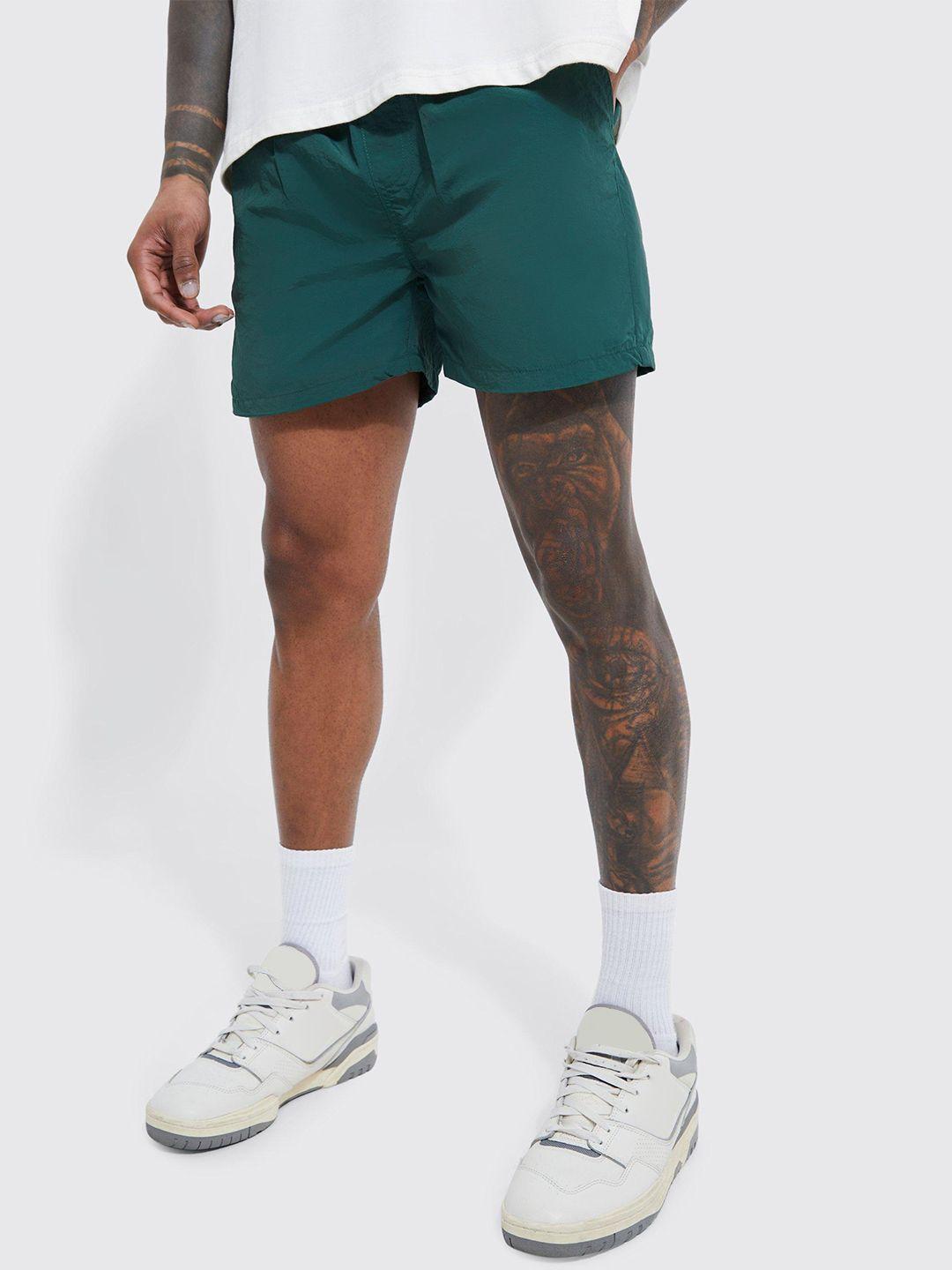 boohooman elastic waist regular fit short