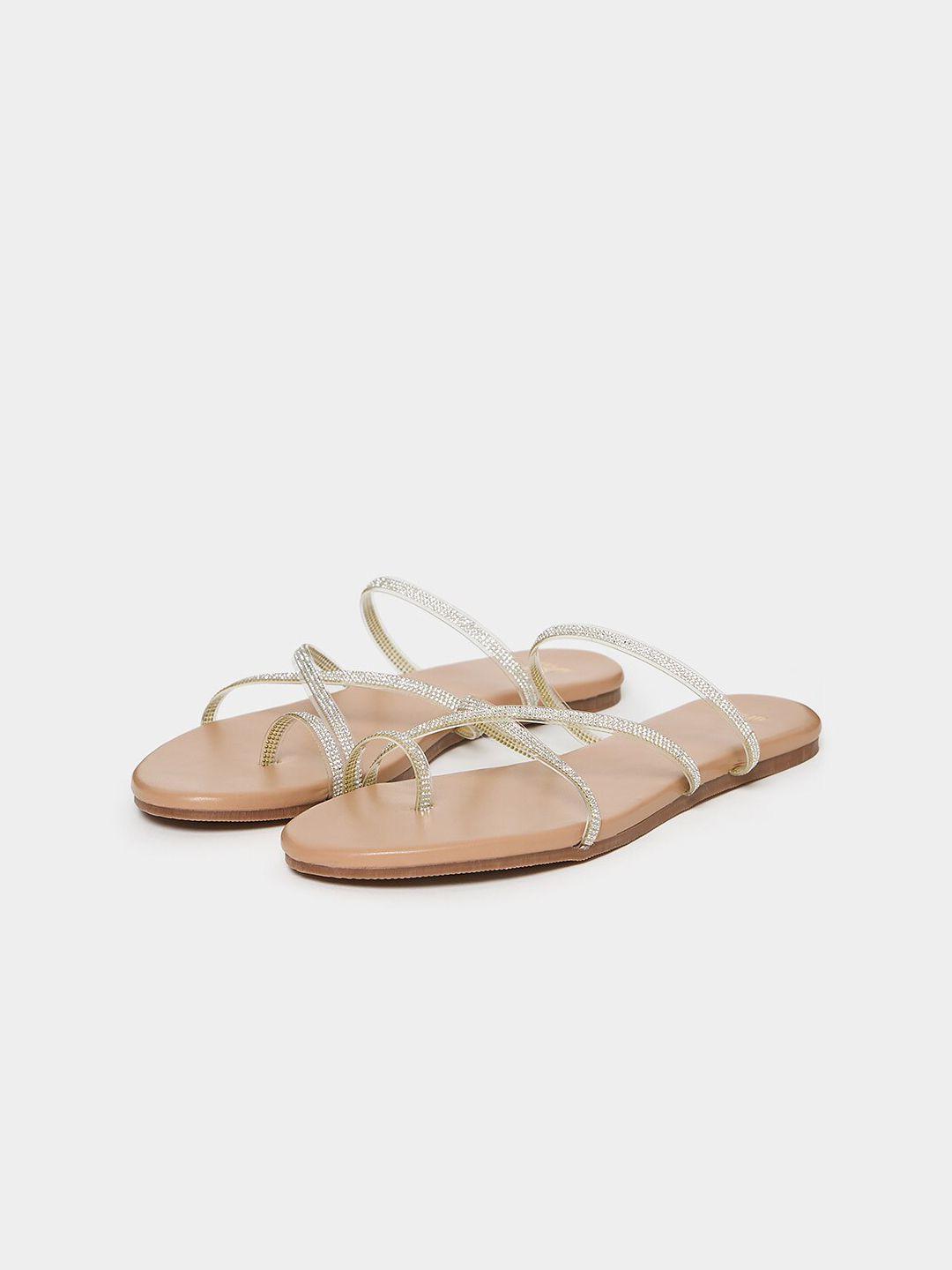 styli beige criss cross strap one toe flats