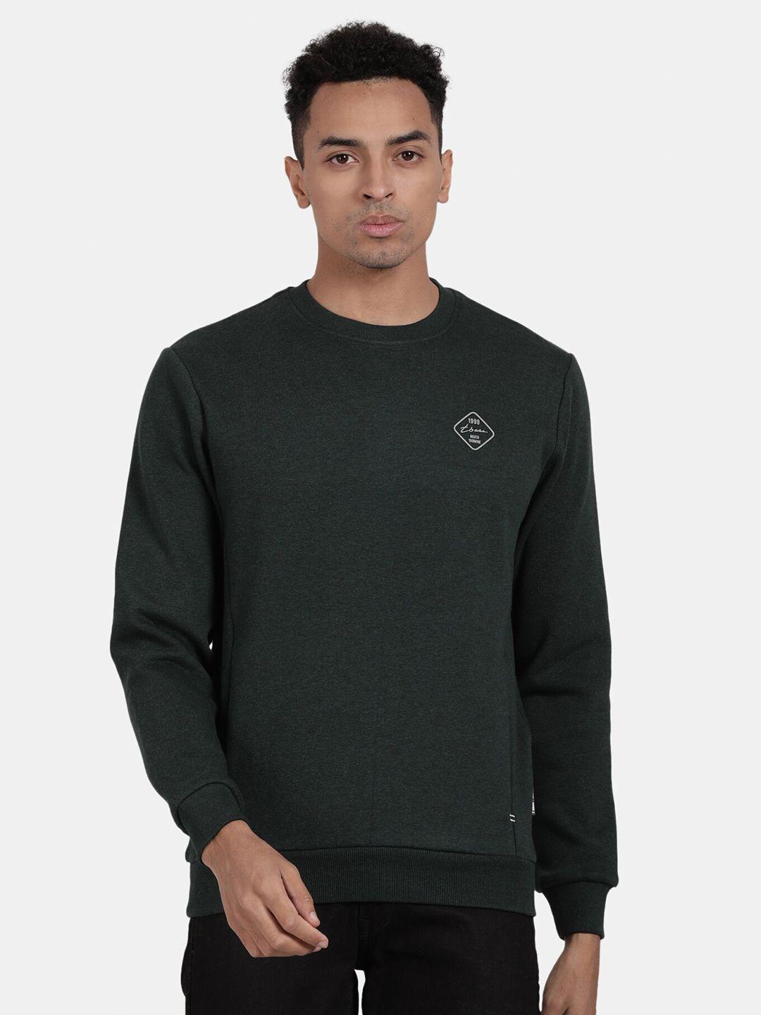 t-base round neck pullover