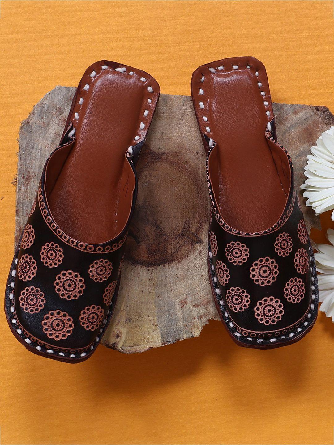 ravis ethnic printed square toe mules